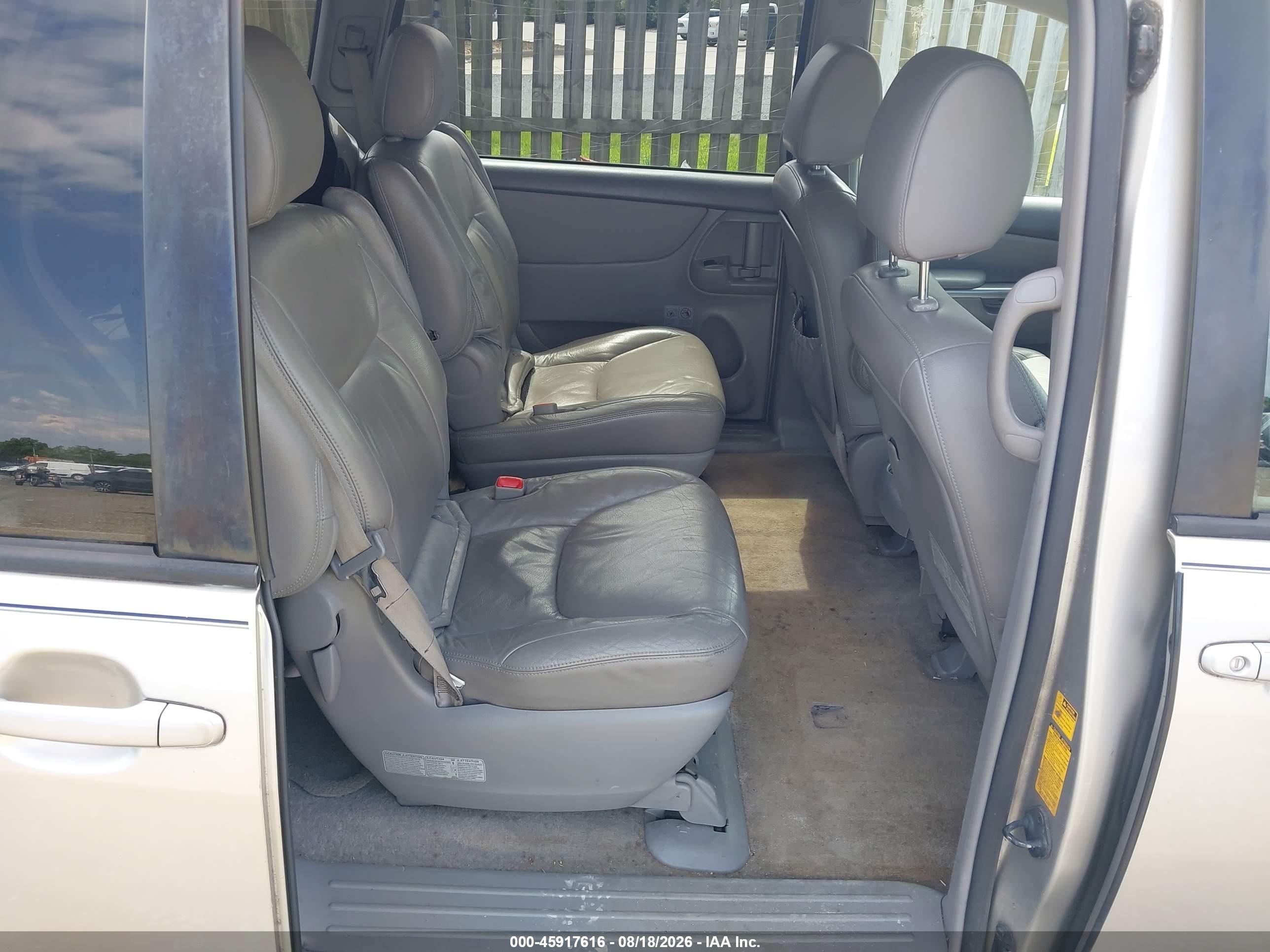 2009 Toyota Sienna Le Серебряный vin: 5TDZK23C79S264992