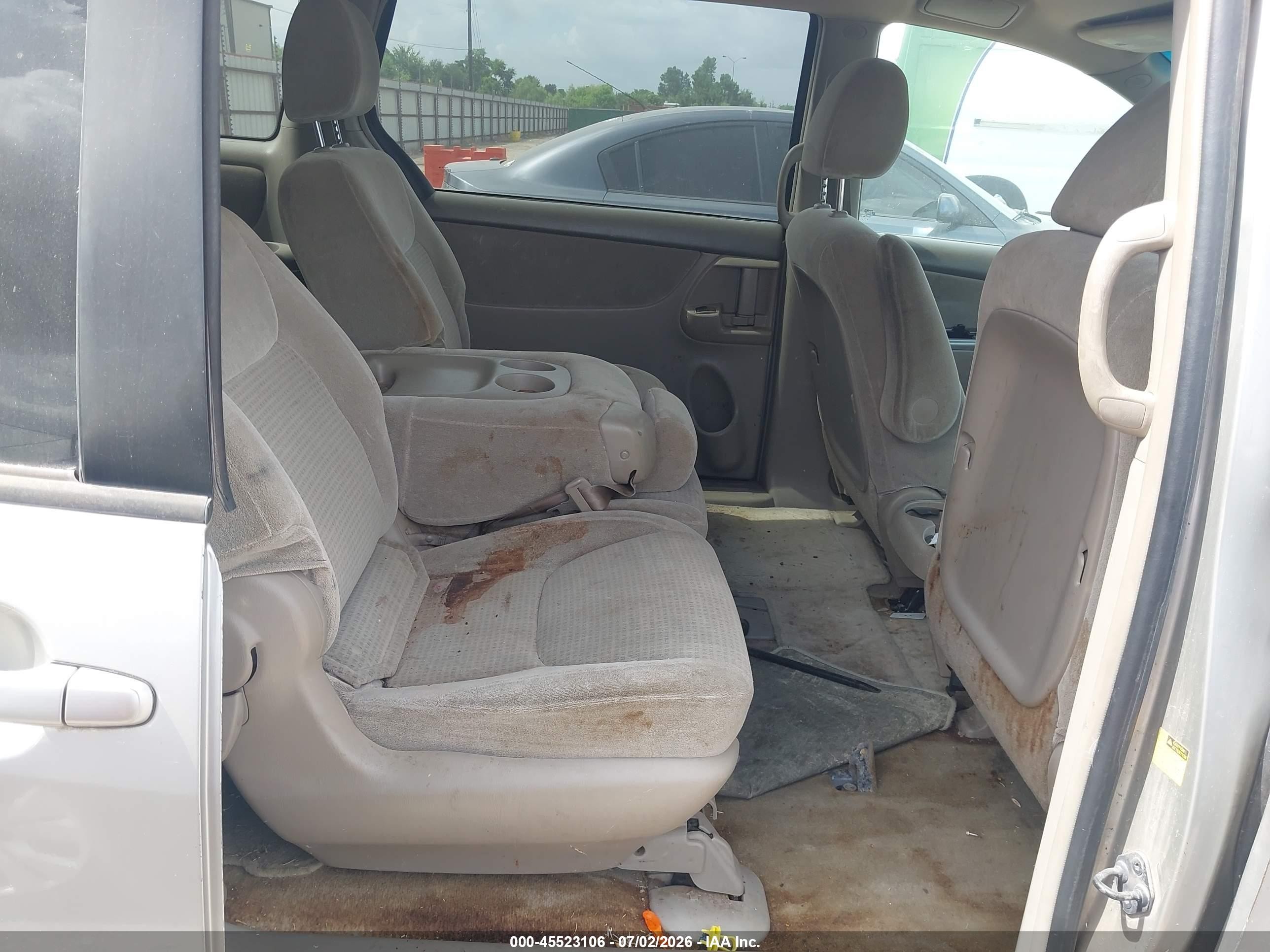 2009 Toyota Sienna Le Beige vin: 5TDZK23C79S265950