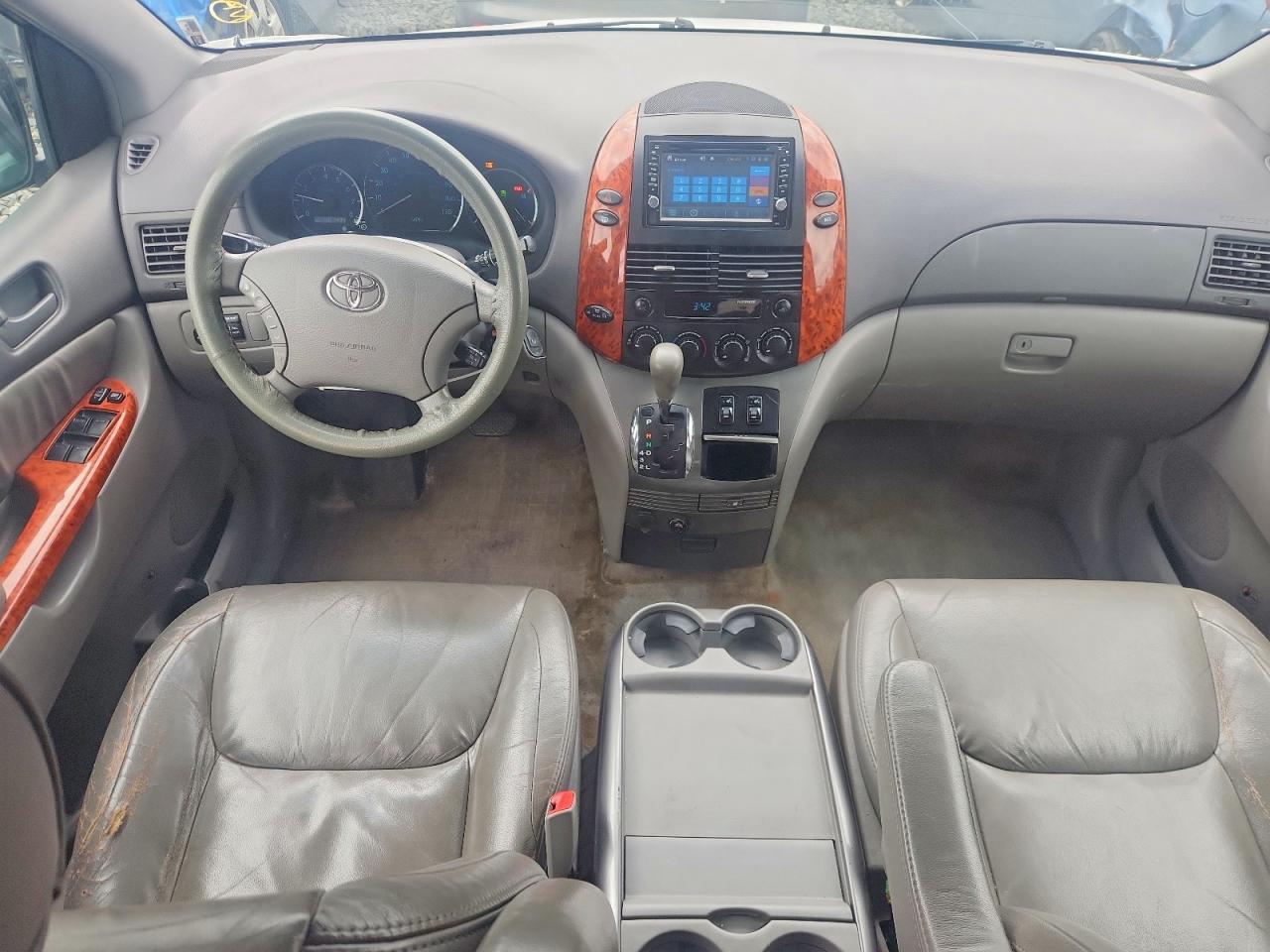 2009 Toyota Sienna Le 8-passenger White vin: 5TDZK23C79S266564