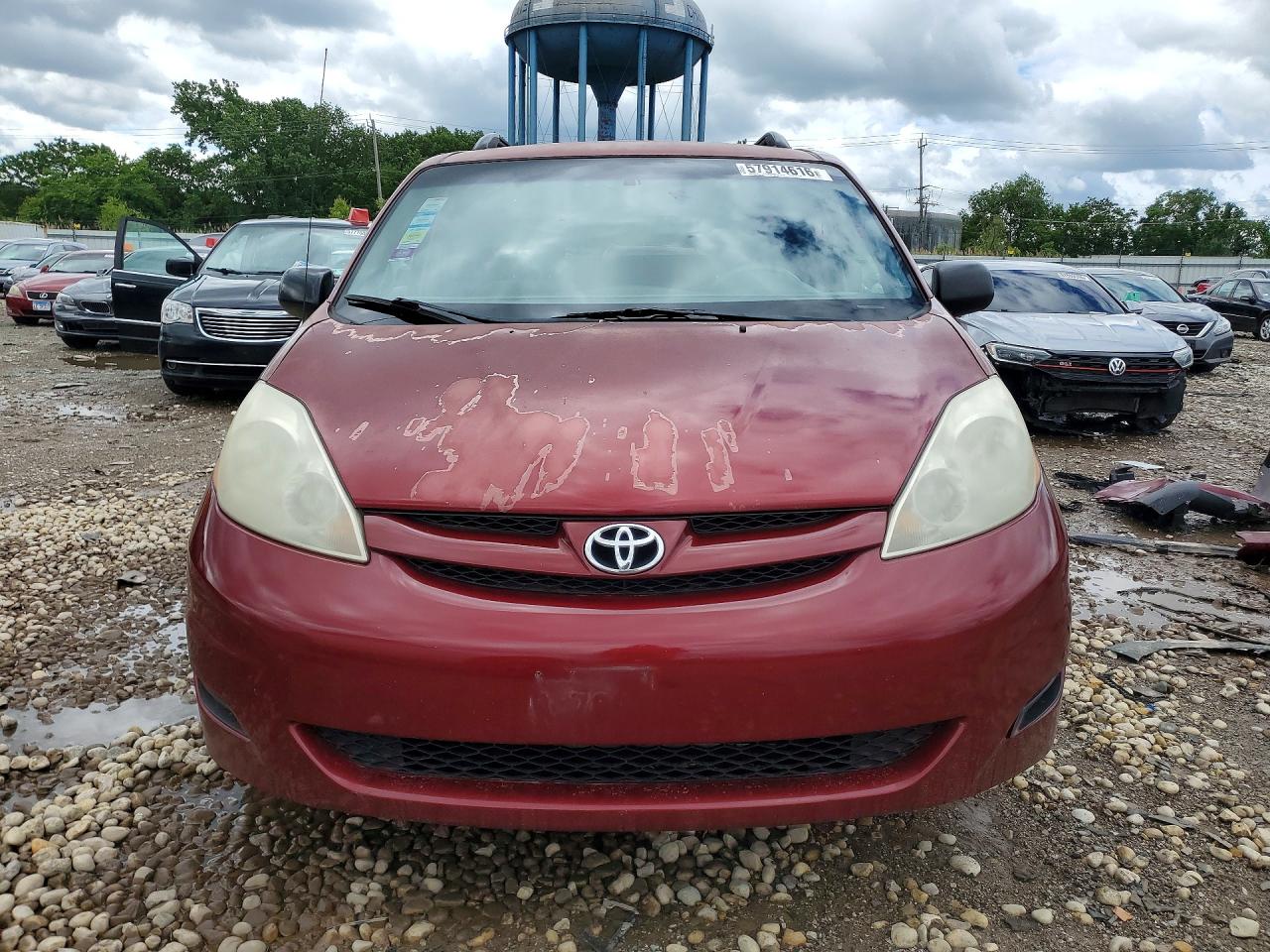 2007 Toyota Sienna Le 8-passenger Red vin: 5TDZK23C87S012004