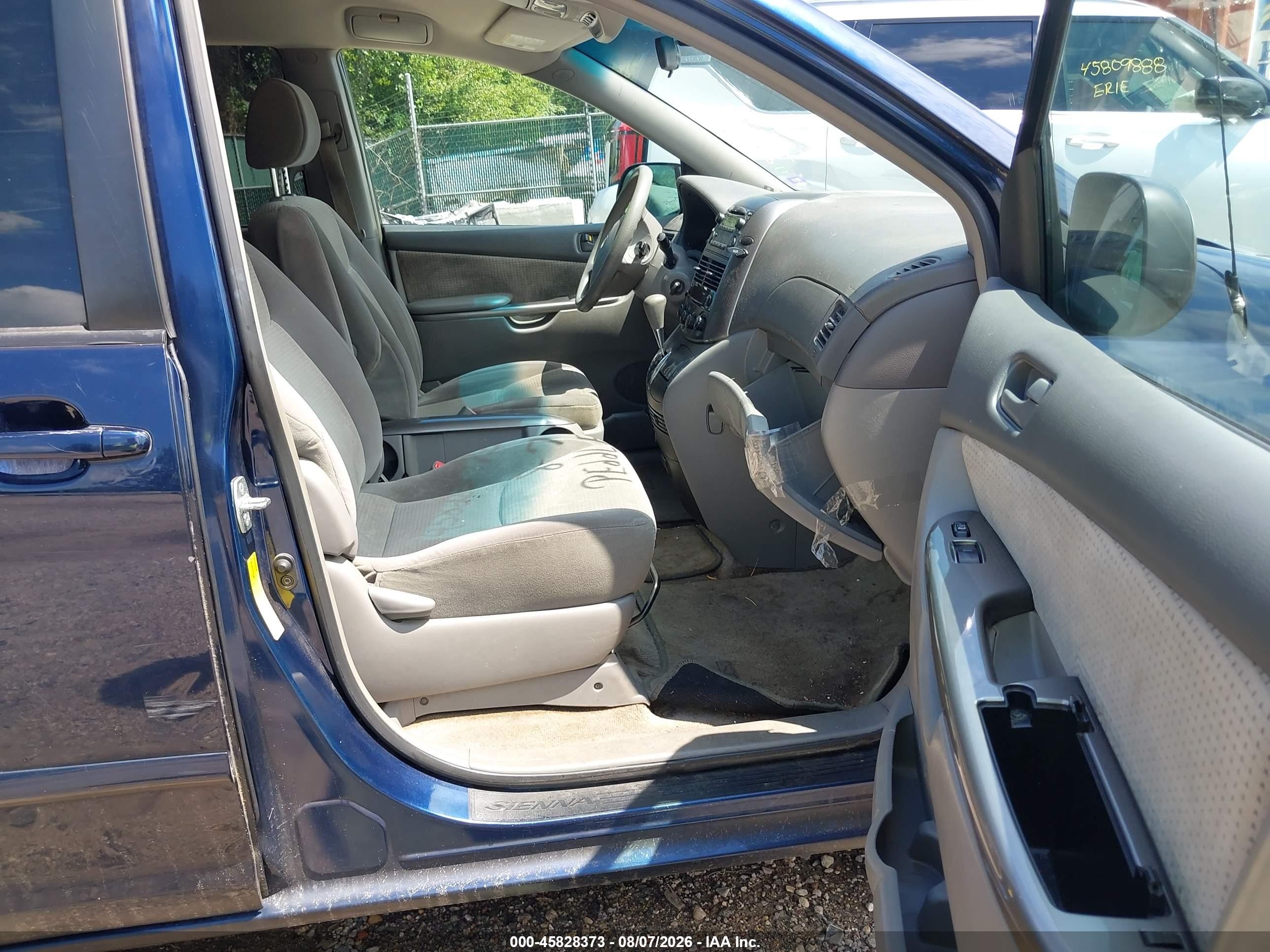 2007 Toyota Sienna Le Синий vin: 5TDZK23C87S035248