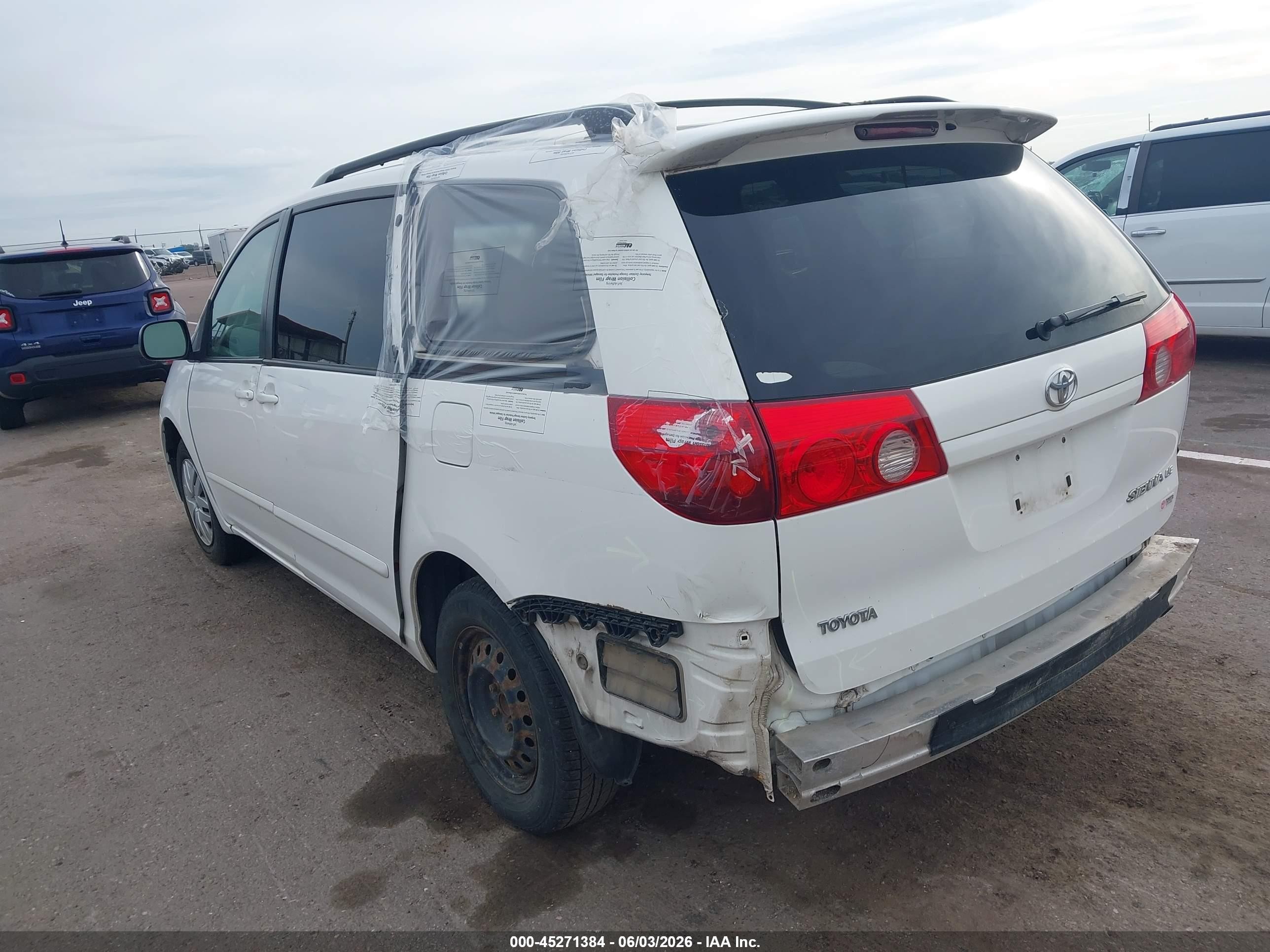 2007 Toyota Sienna Le White vin: 5TDZK23C87S043978