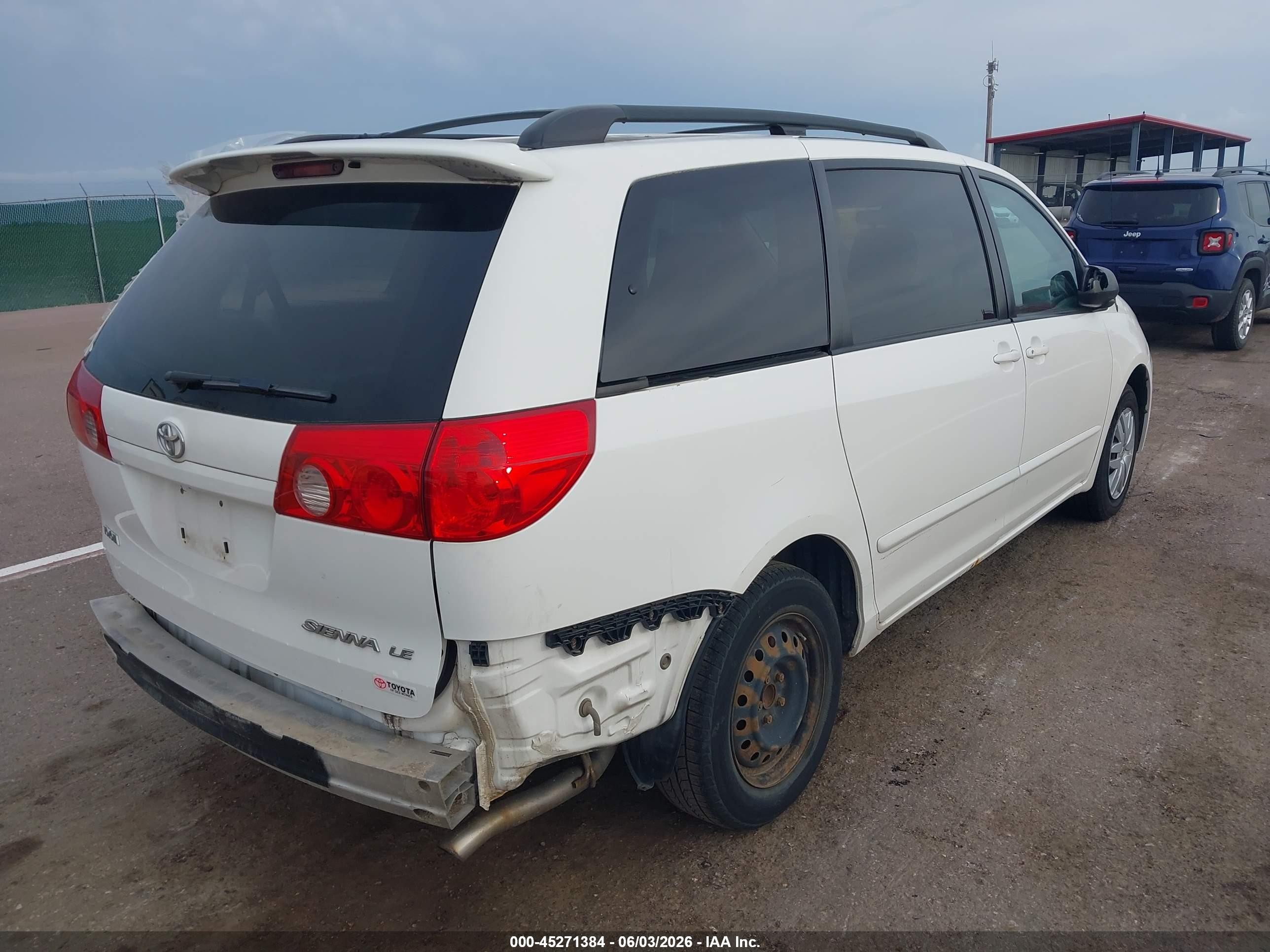 2007 Toyota Sienna Le White vin: 5TDZK23C87S043978