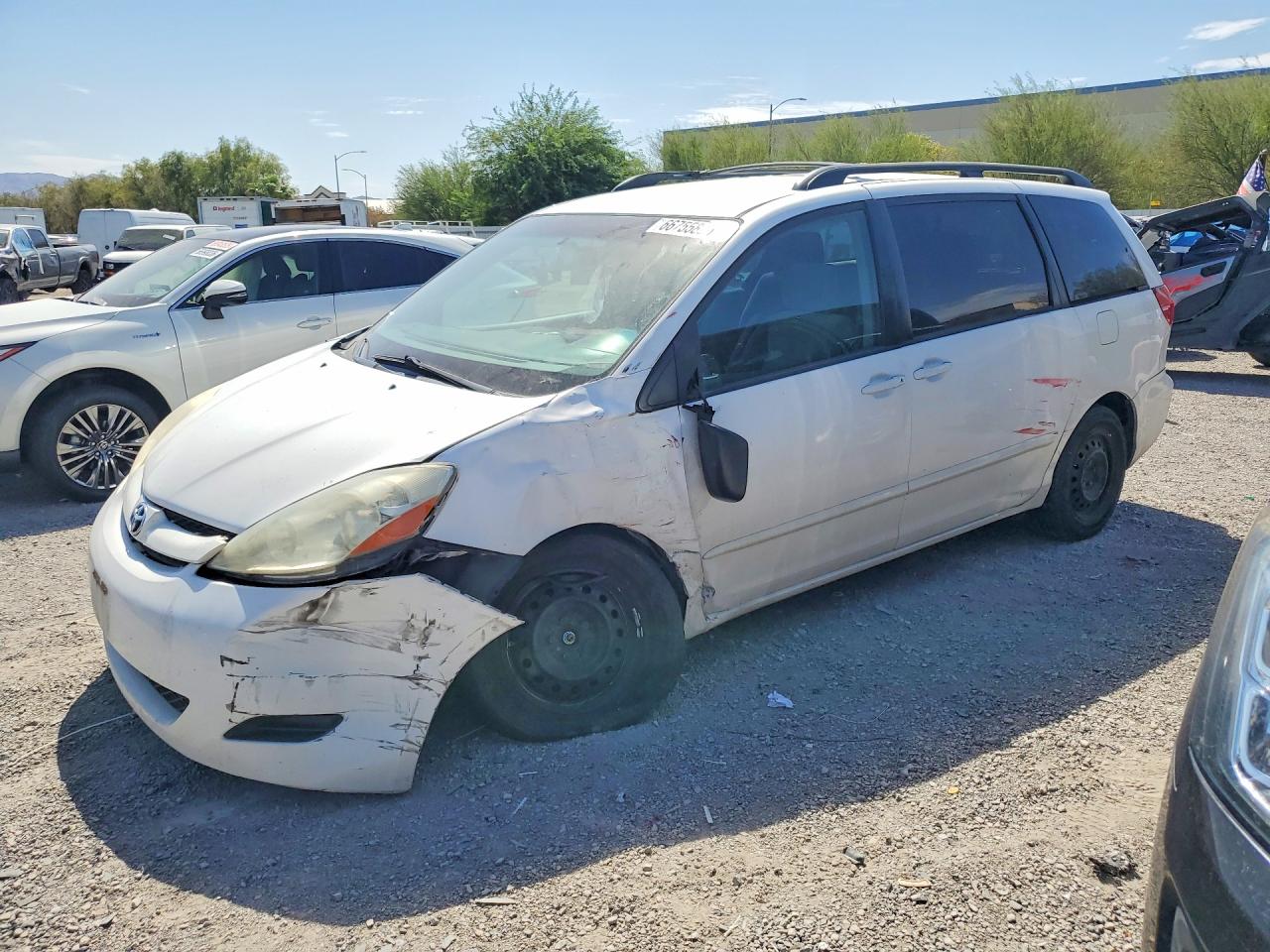 2007 Toyota Sienna Le 8-passenger White vin: 5TDZK23C87S049103
