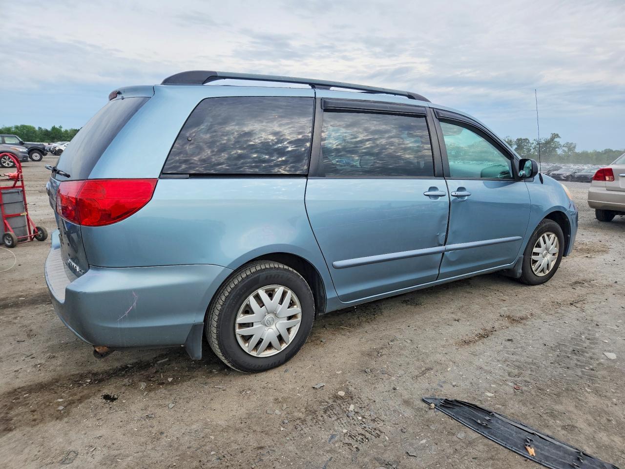 2007 Toyota Sienna Le 7-passenger Синий vin: 5TDZK23C87S057198