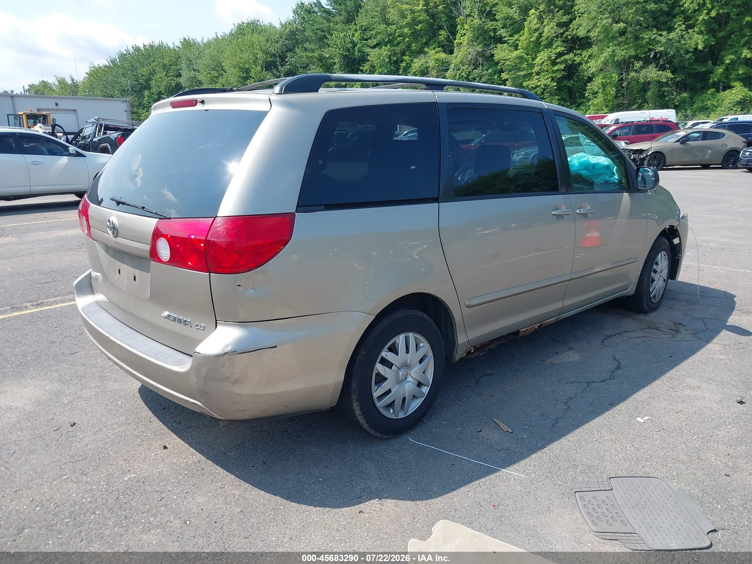 2007 Toyota Sienna Le Silver vin: 5TDZK23C87S078987