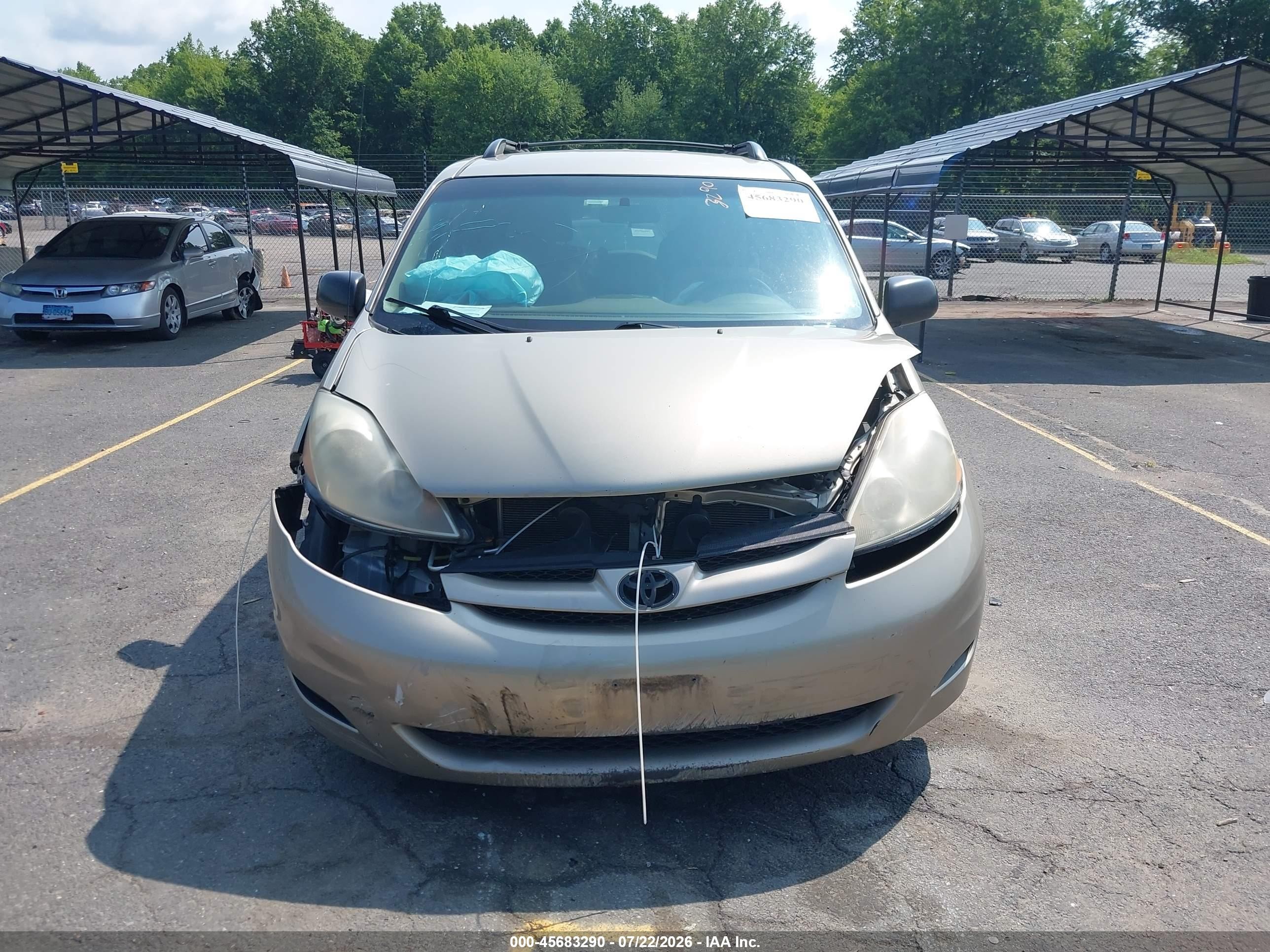 2007 Toyota Sienna Le Silver vin: 5TDZK23C87S078987