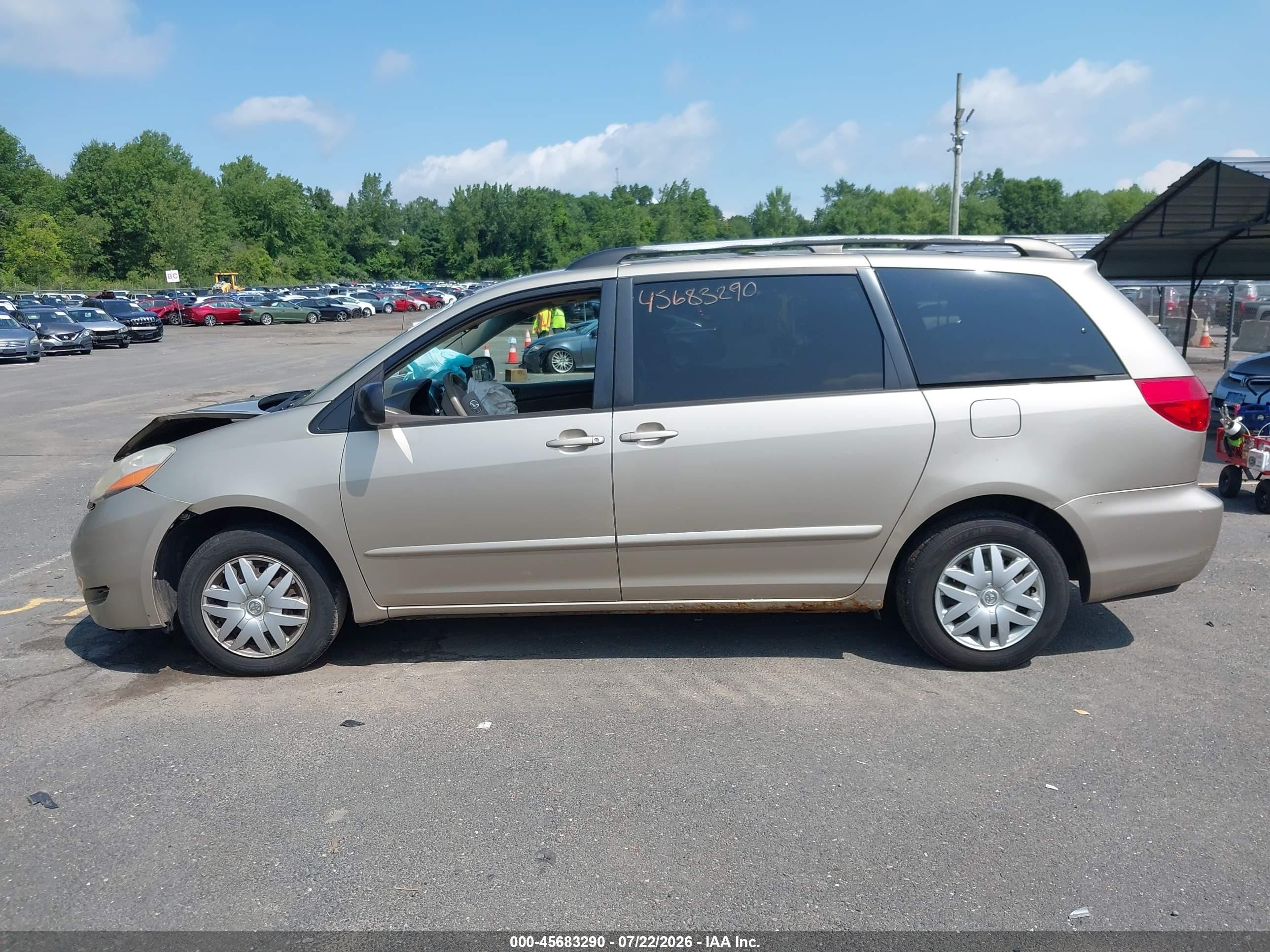2007 Toyota Sienna Le Silver vin: 5TDZK23C87S078987