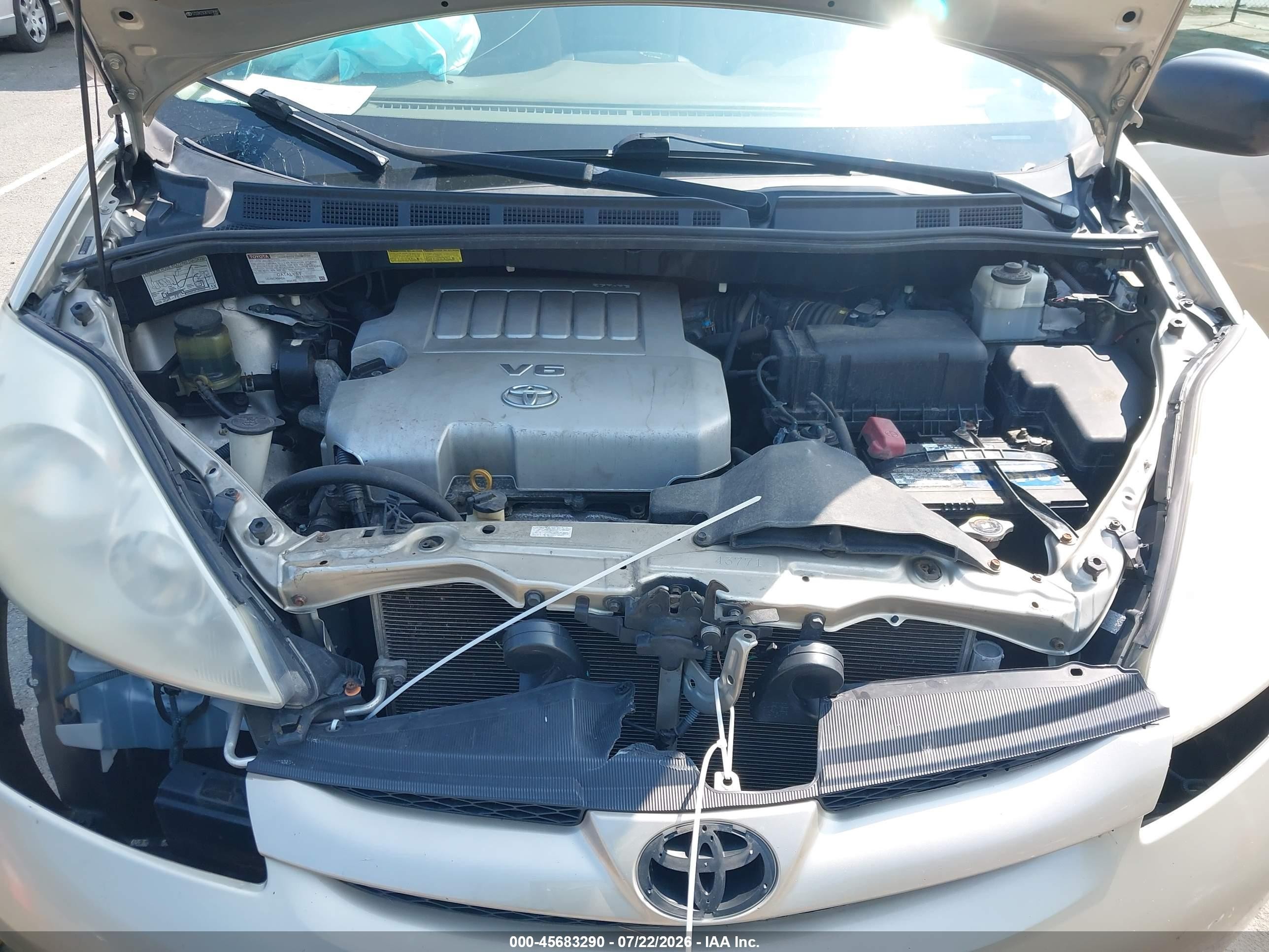 2007 Toyota Sienna Le Silver vin: 5TDZK23C87S078987