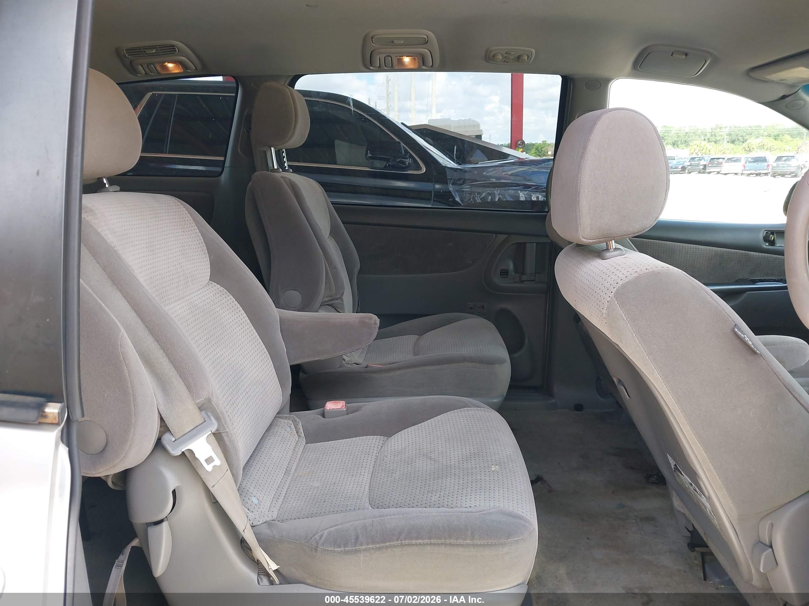 2008 Toyota Sienna Le Silver vin: 5TDZK23C88S140647