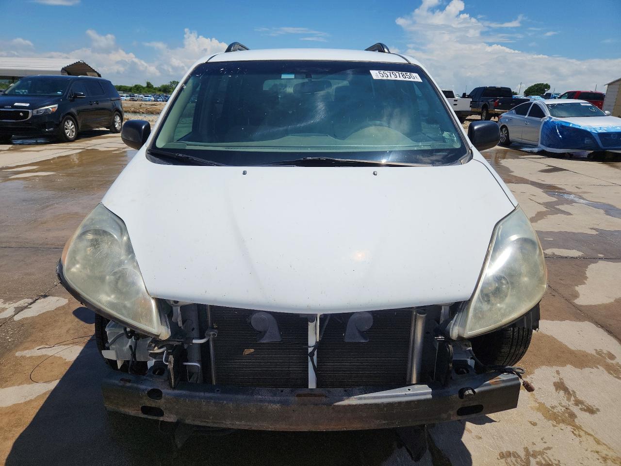 2008 Toyota Sienna Le 7-passenger White vin: 5TDZK23C88S147159