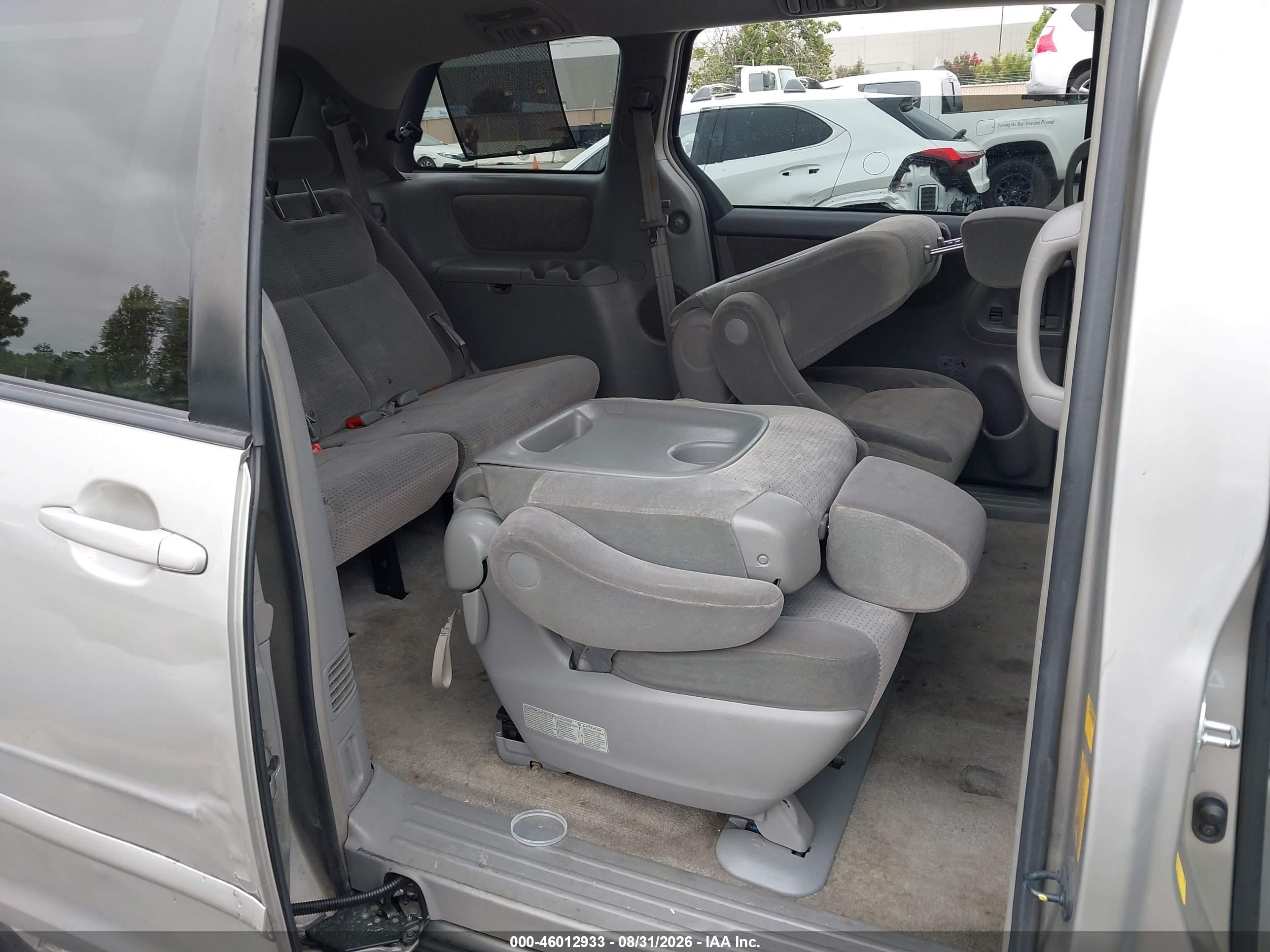 2008 Toyota Sienna Le Silver vin: 5TDZK23C88S150840