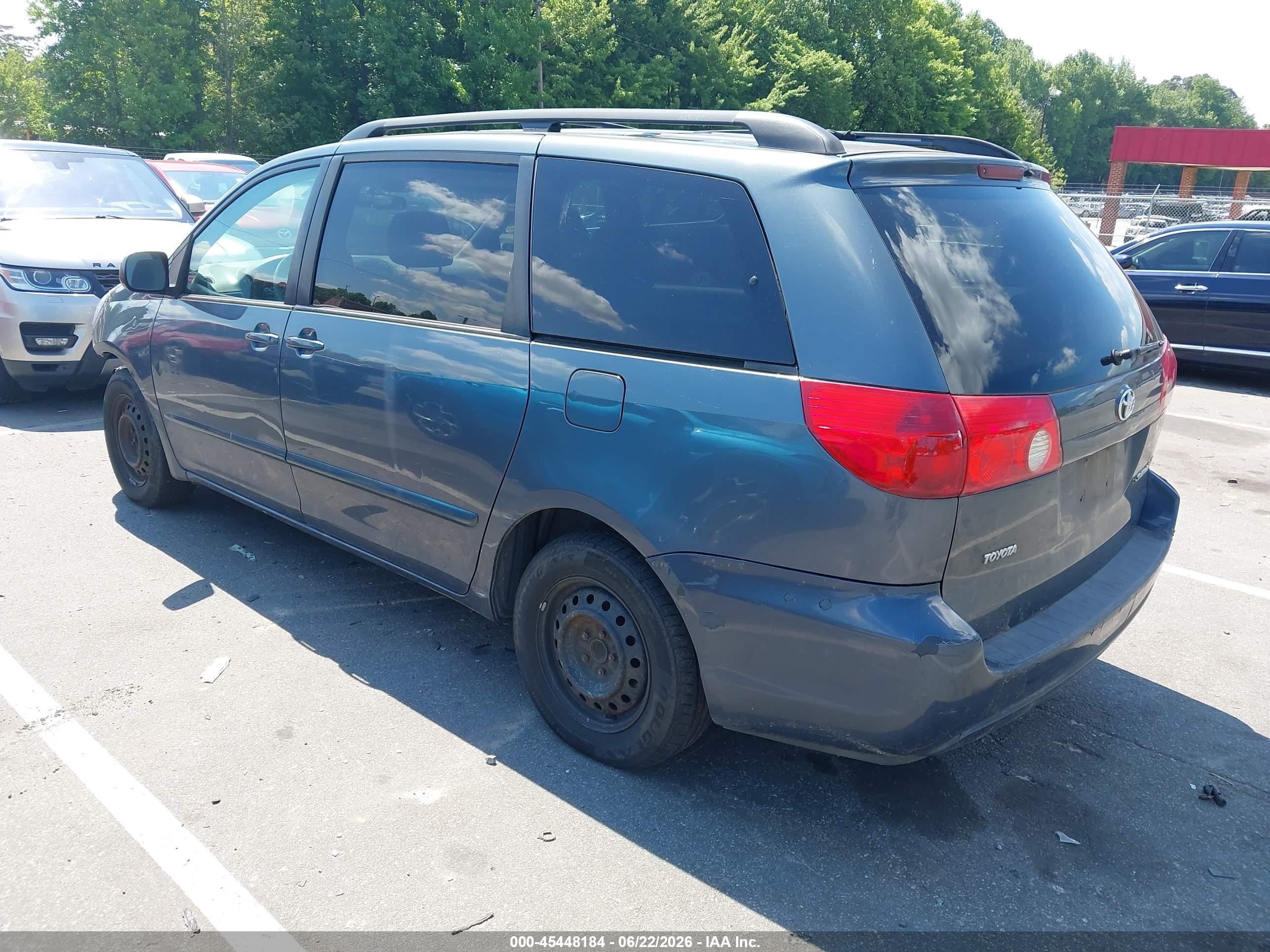 2008 Toyota Sienna Le Gray vin: 5TDZK23C88S160753