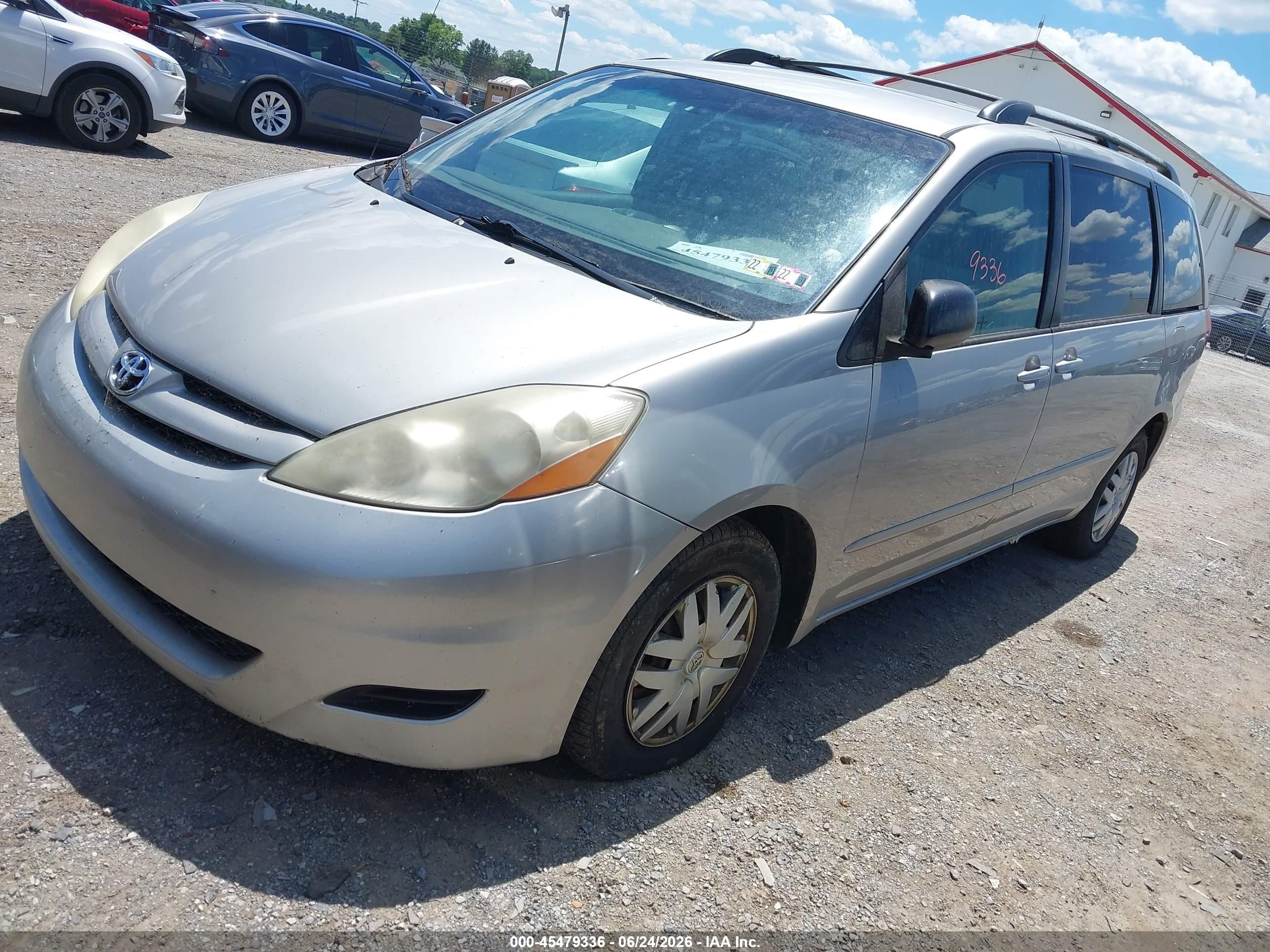 2008 Toyota Sienna Le Silver vin: 5TDZK23C88S167203