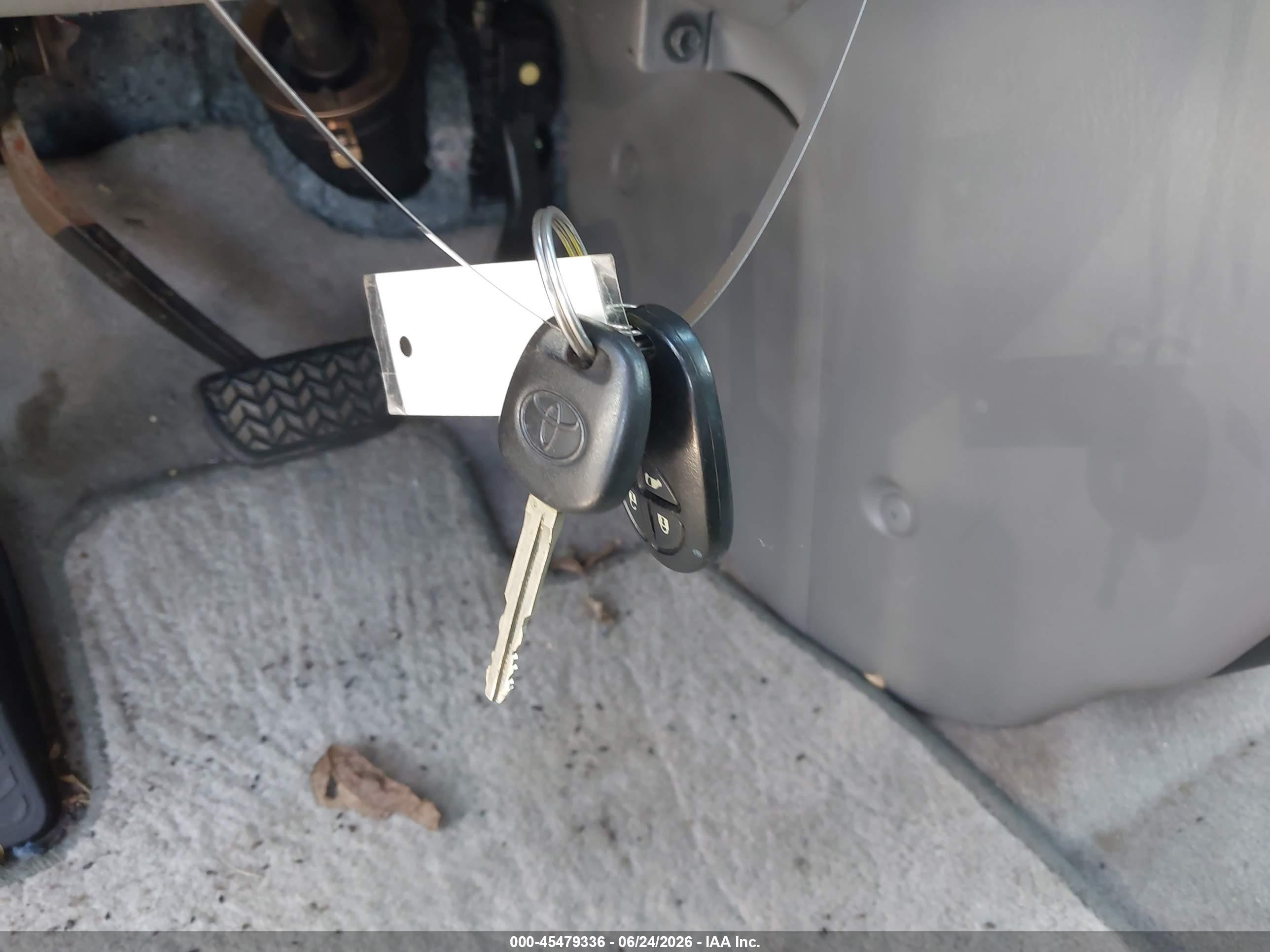 2008 Toyota Sienna Le Silver vin: 5TDZK23C88S167203