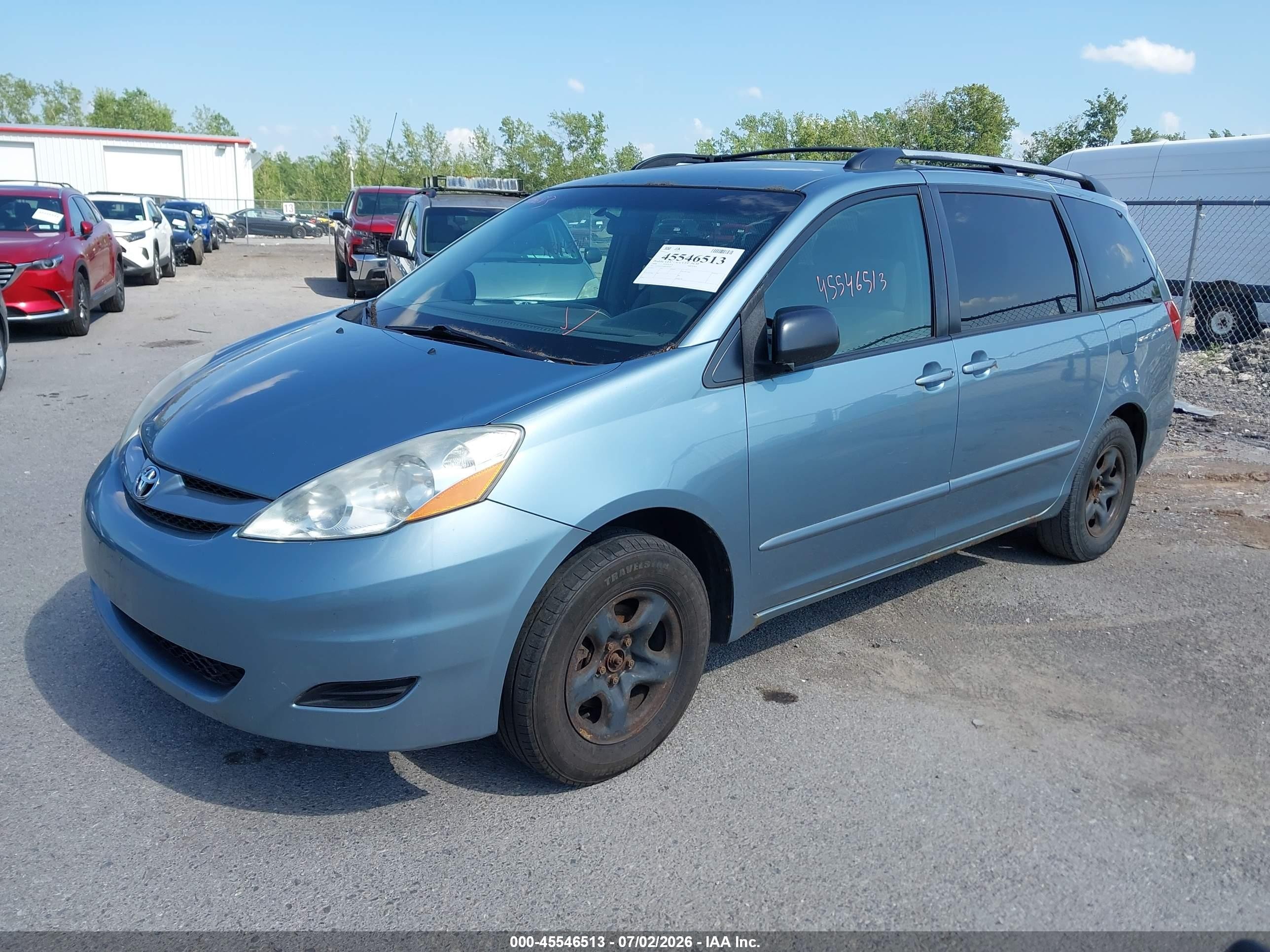 2008 Toyota Sienna Le Blue vin: 5TDZK23C88S187645