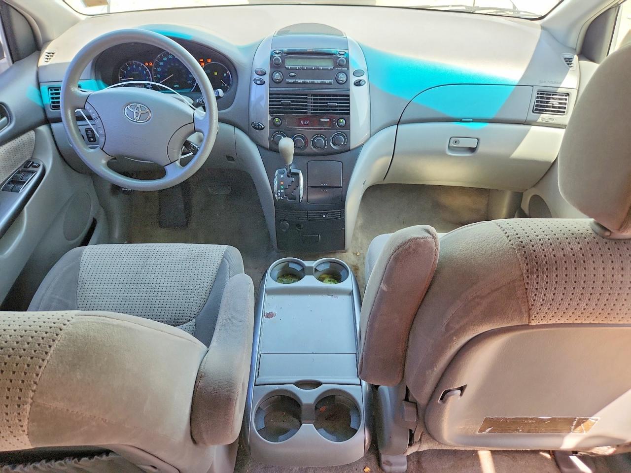 2008 Toyota Sienna Le 7-passenger Blue vin: 5TDZK23C88S213533