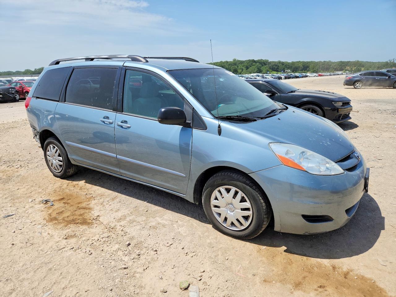 2008 Toyota Sienna Le 7-passenger Blue vin: 5TDZK23C88S213533