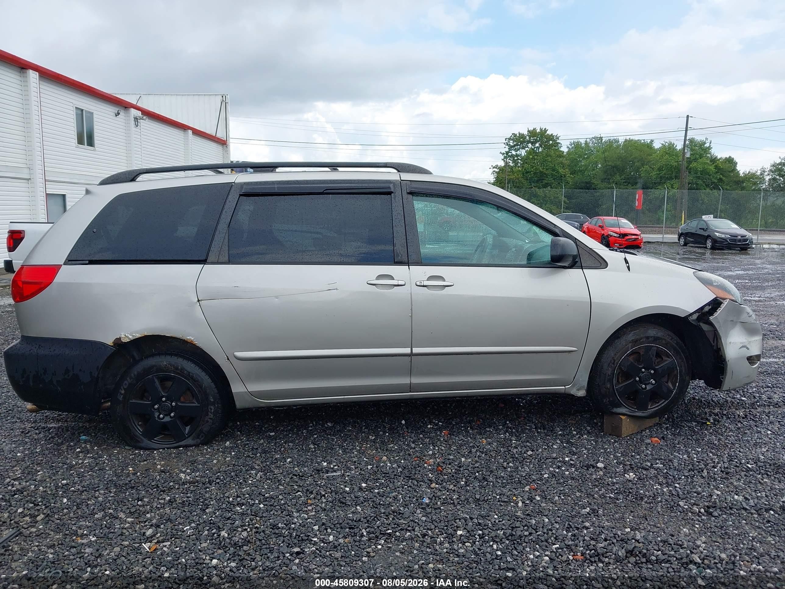 2009 Toyota Sienna Le Серый vin: 5TDZK23C89S230401