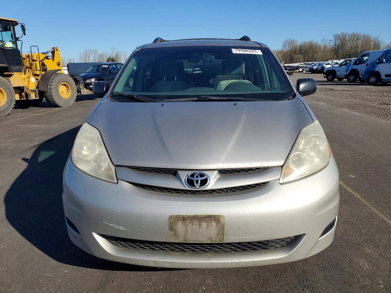 2009 Toyota Sienna Ce/le Silver vin: 5TDZK23C89S233413