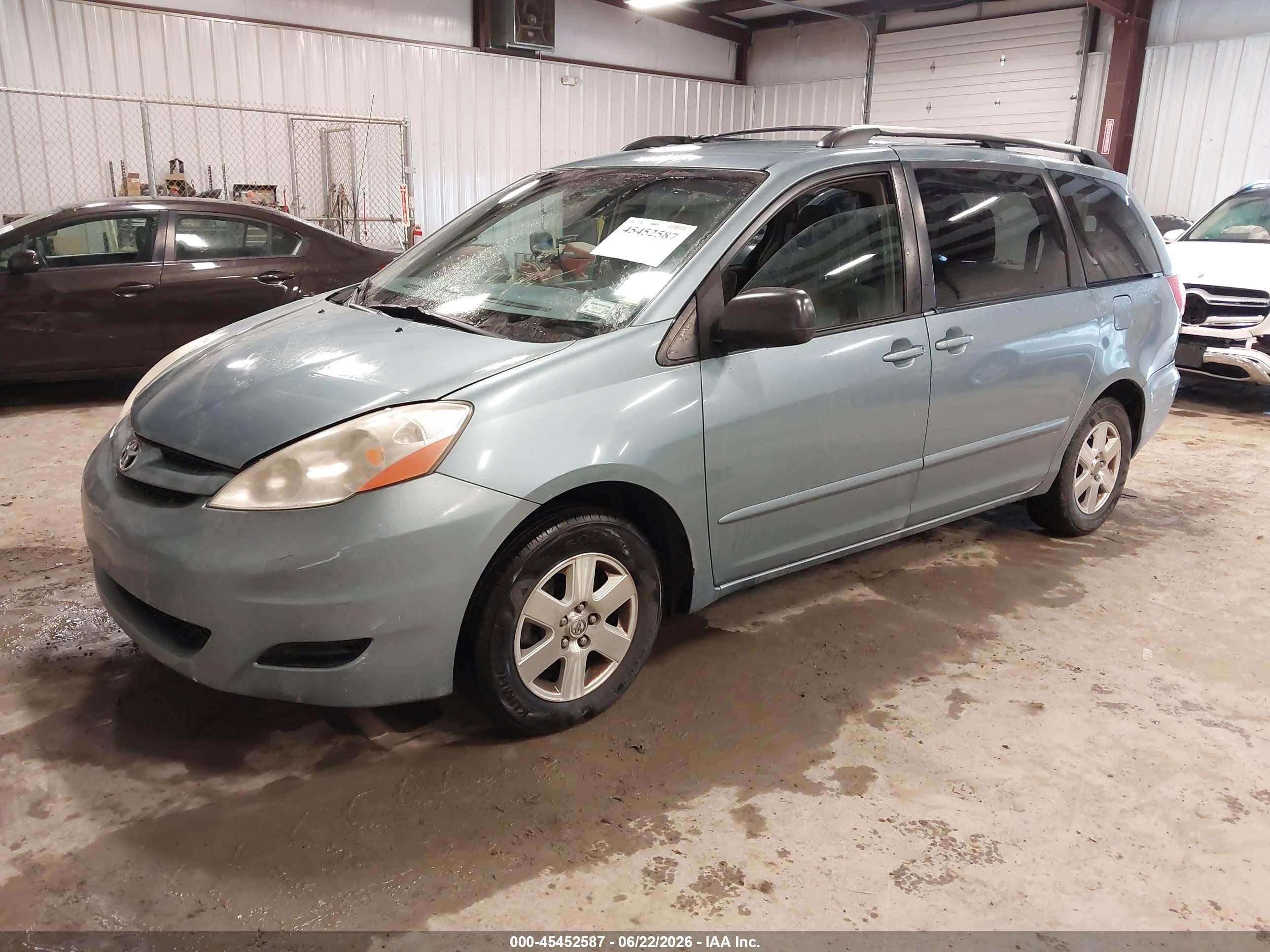 2009 Toyota Sienna Ce/le Blue vin: 5TDZK23C89S242502