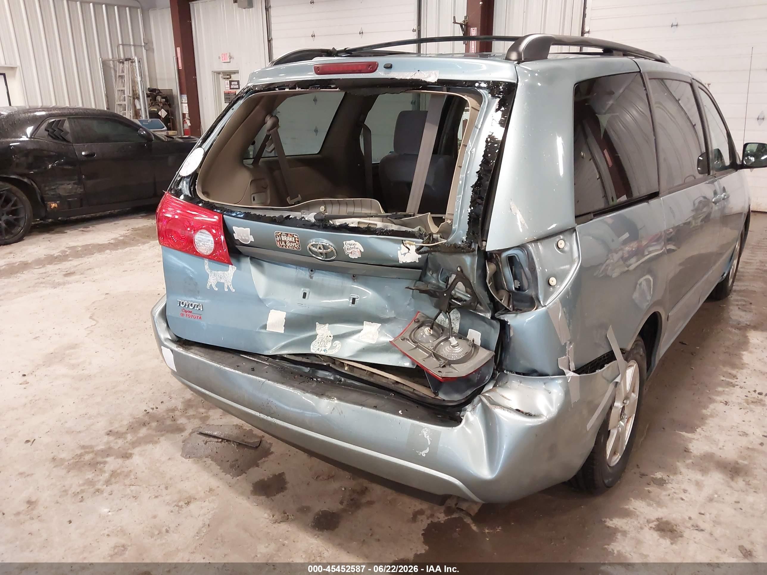 2009 Toyota Sienna Ce/le Blue vin: 5TDZK23C89S242502
