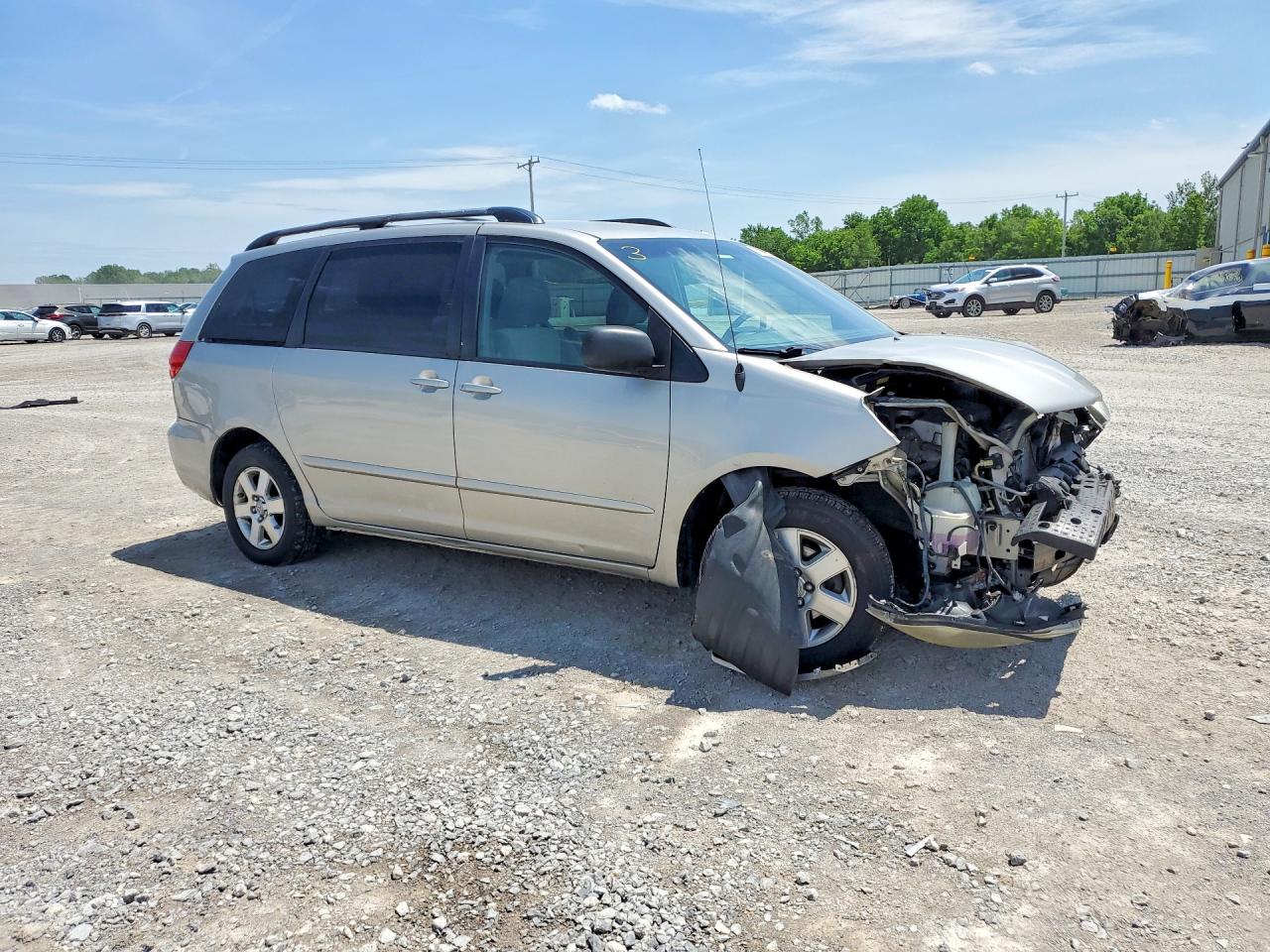 2009 Toyota Sienna Le 7-passenger Silver vin: 5TDZK23C89S250521