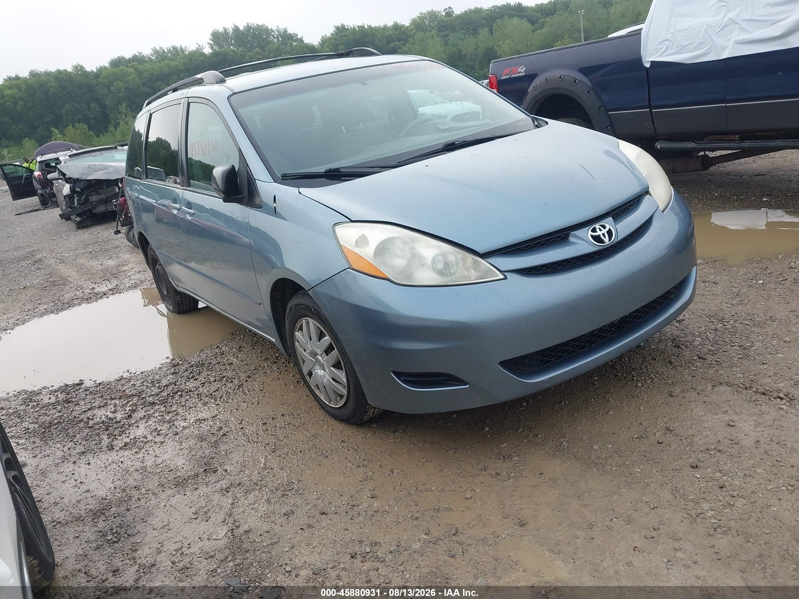 2009 Toyota Sienna Le Blue vin: 5TDZK23C89S254908