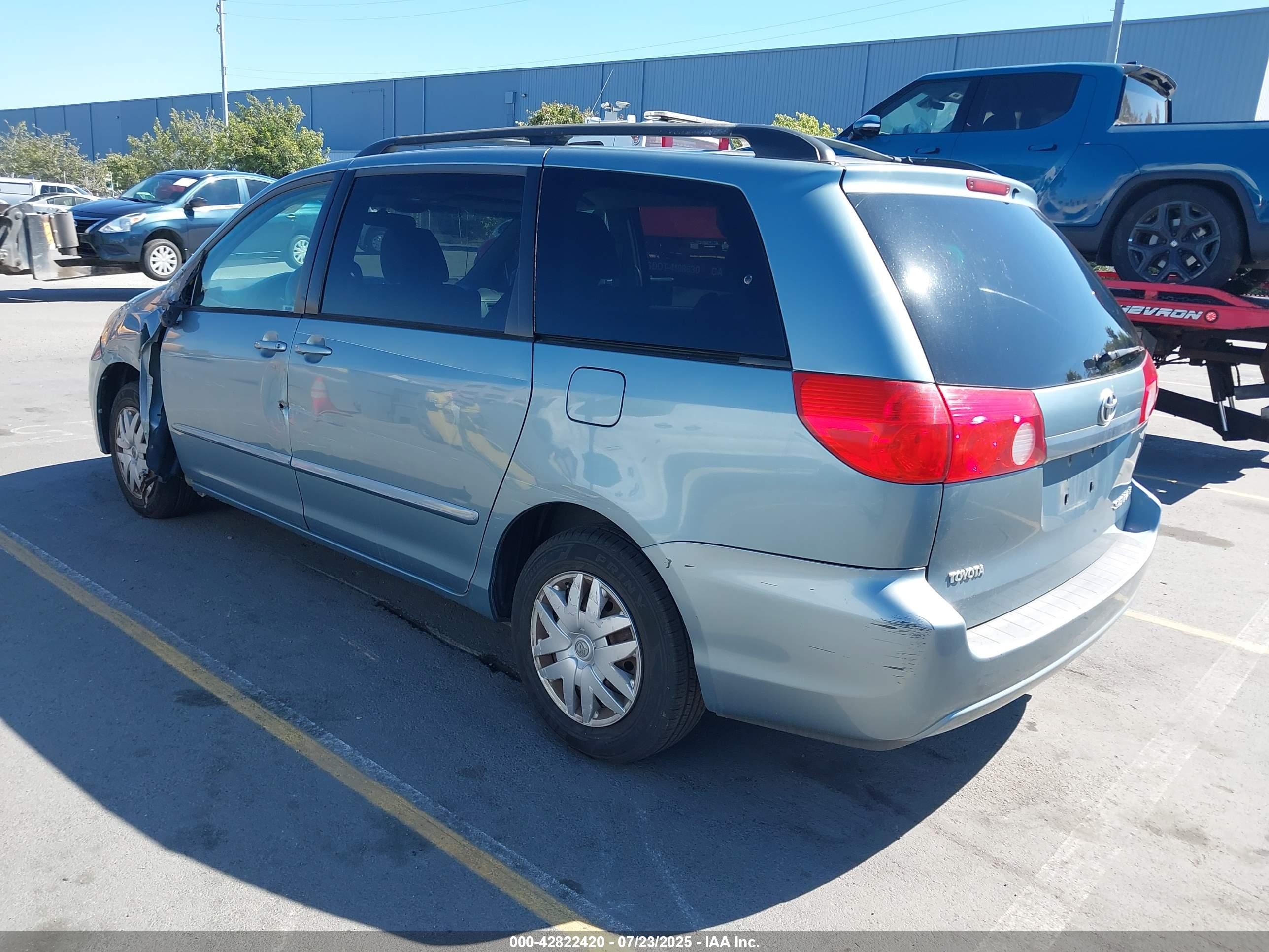 2009 Toyota Sienna Le Blue vin: 5TDZK23C89S261339