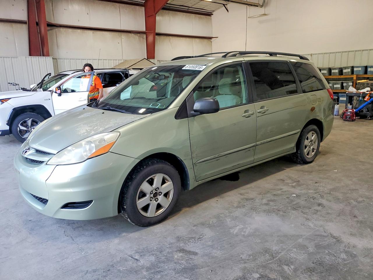 2009 Toyota Sienna Le 7-passenger Зеленый vin: 5TDZK23C89S268047