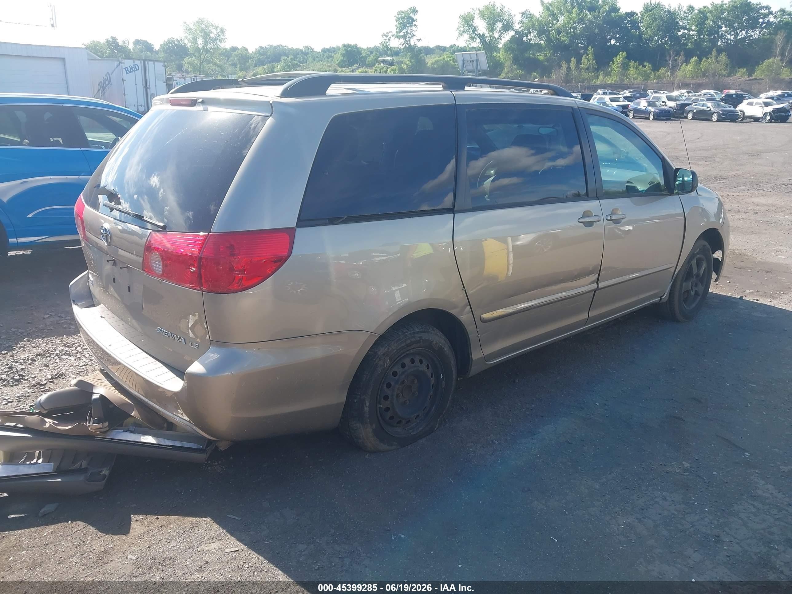 2009 Toyota Sienna Le Gold vin: 5TDZK23C89S269229