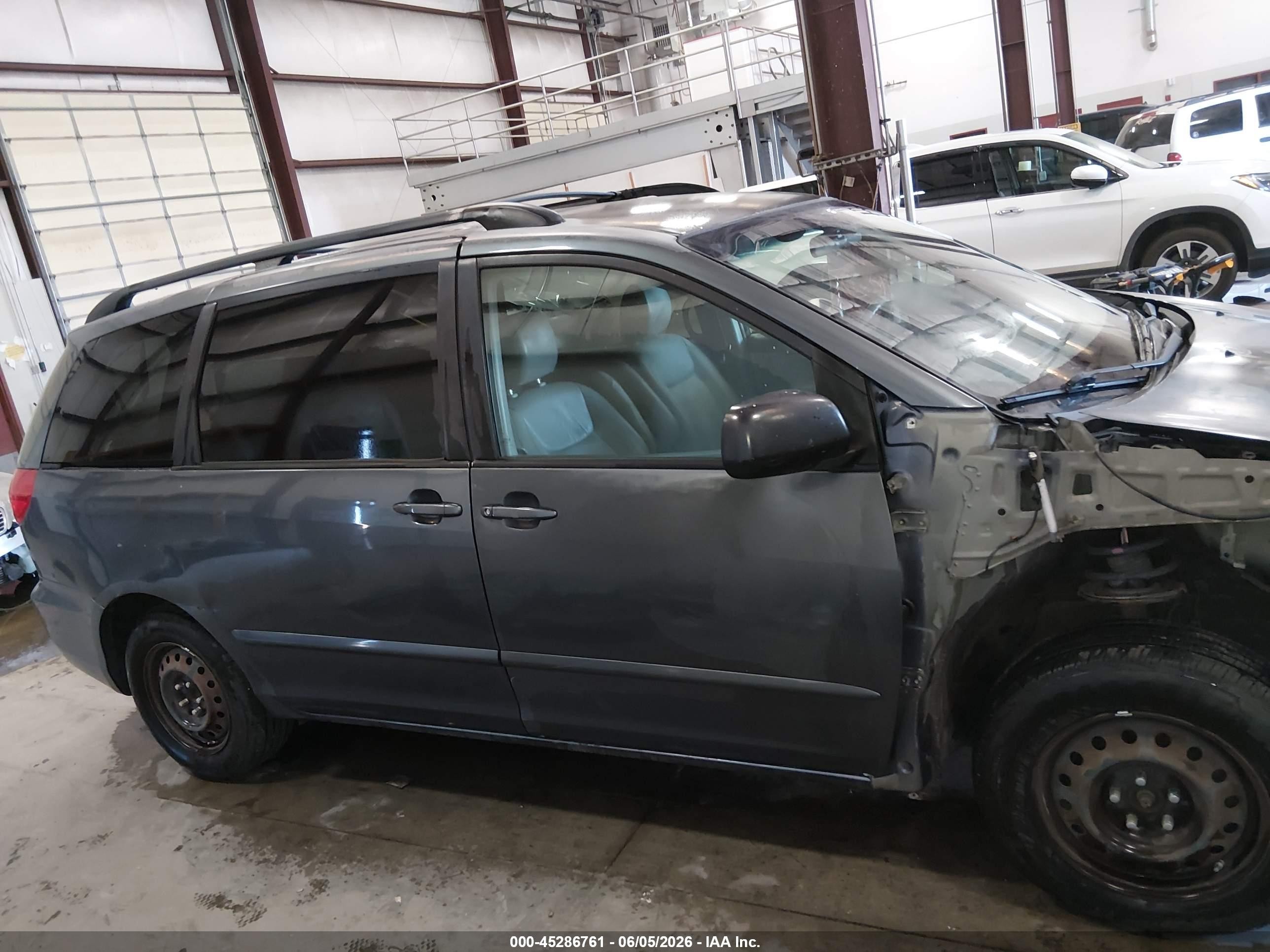 2009 Toyota Sienna Le Gray vin: 5TDZK23C89S277458