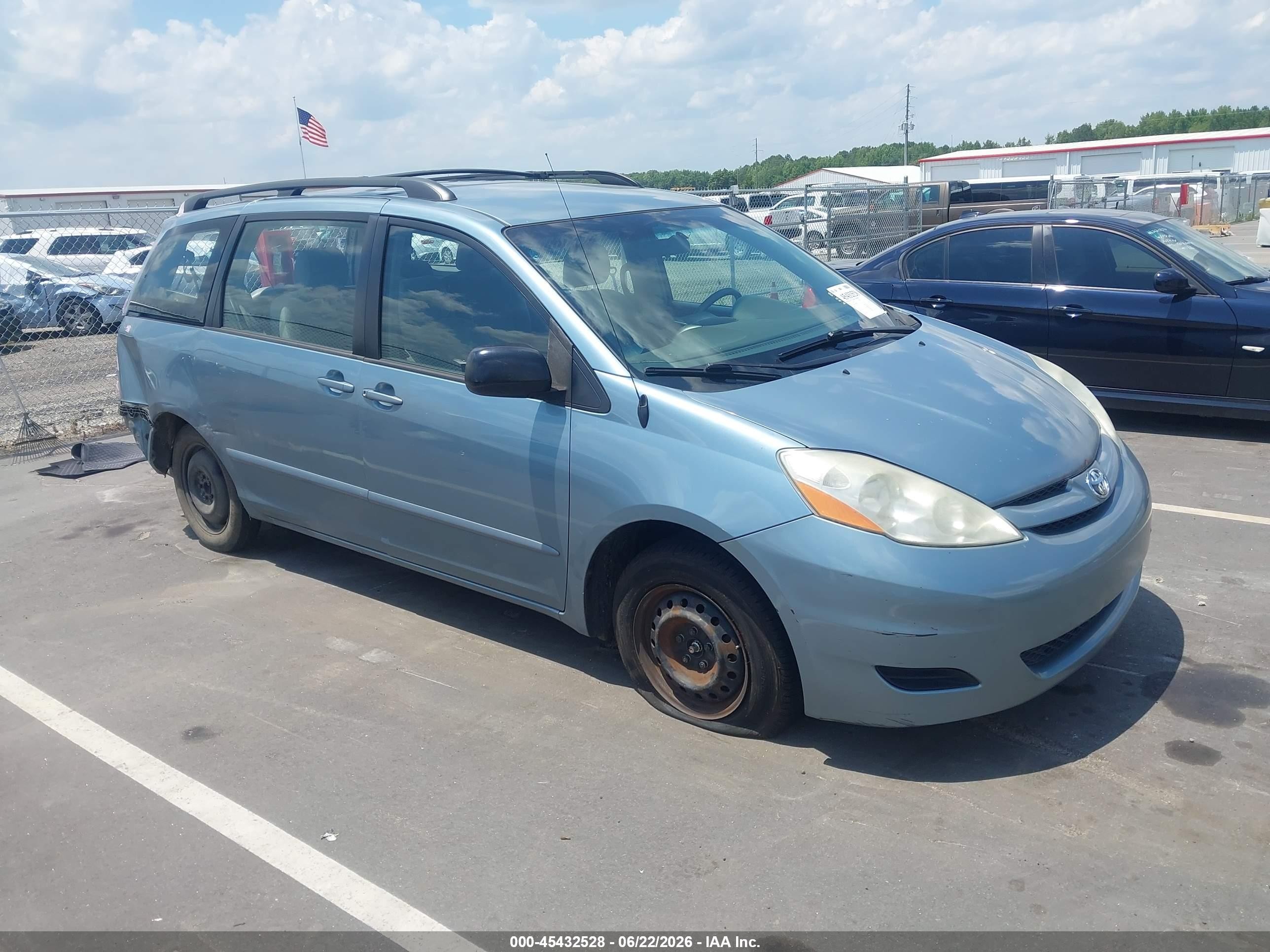 2007 Toyota Sienna Ce Blue vin: 5TDZK23C97S001089