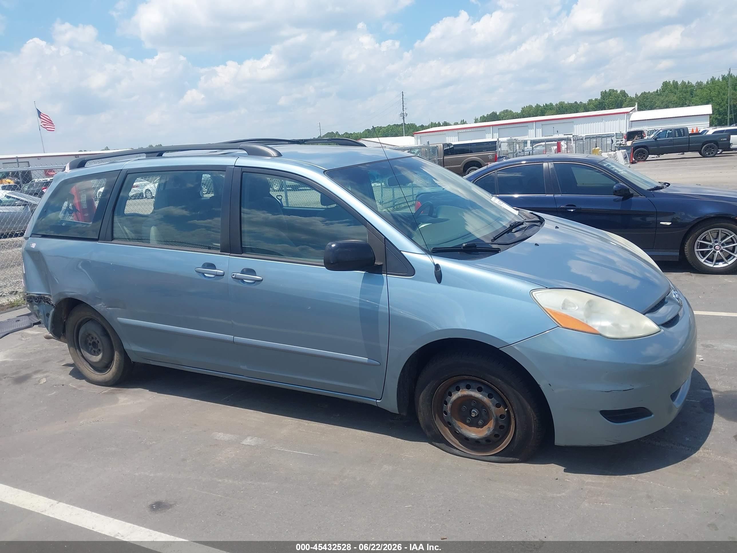 2007 Toyota Sienna Ce Blue vin: 5TDZK23C97S001089