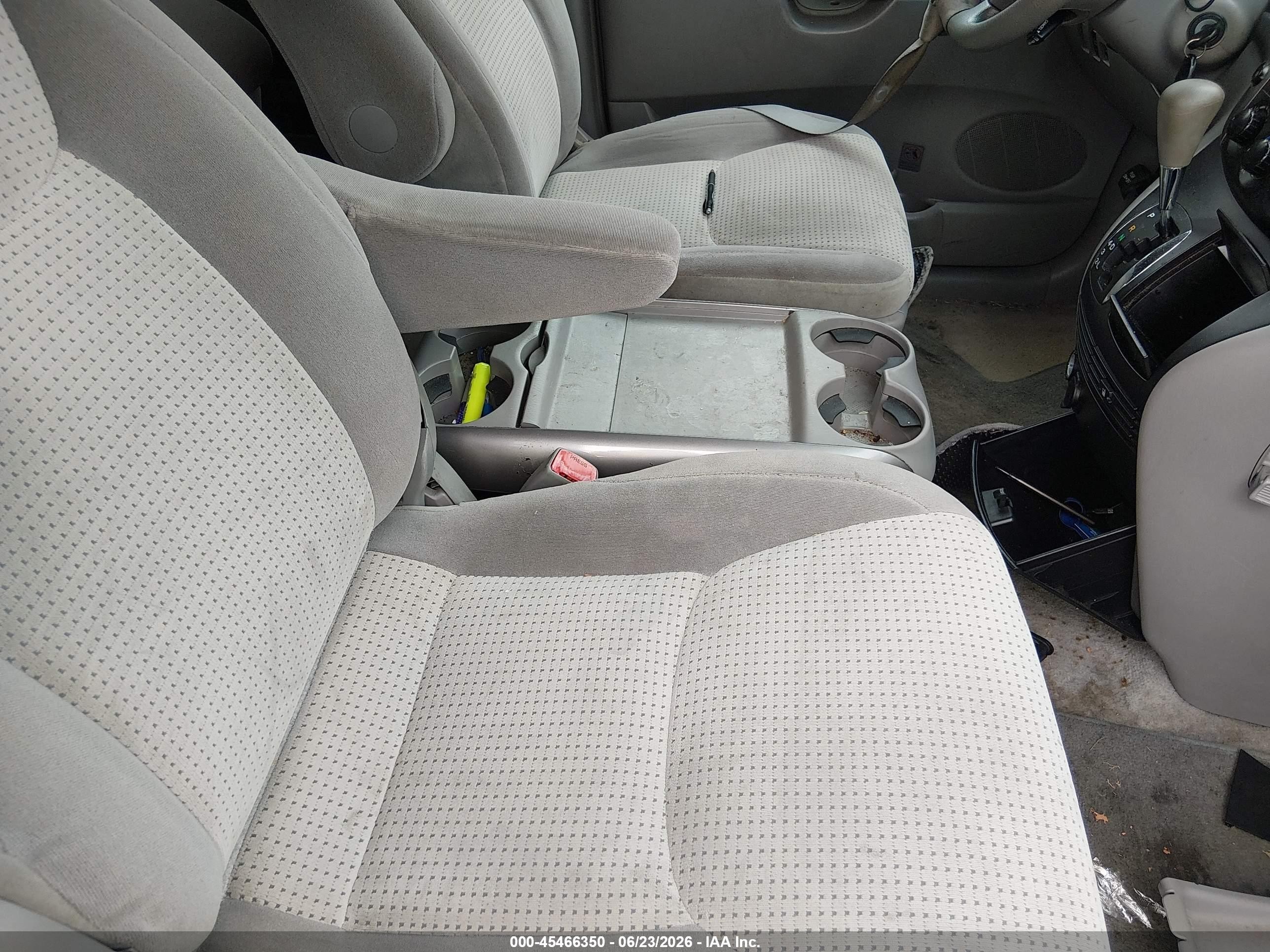 2007 Toyota Sienna Le Light Blue vin: 5TDZK23C97S007068