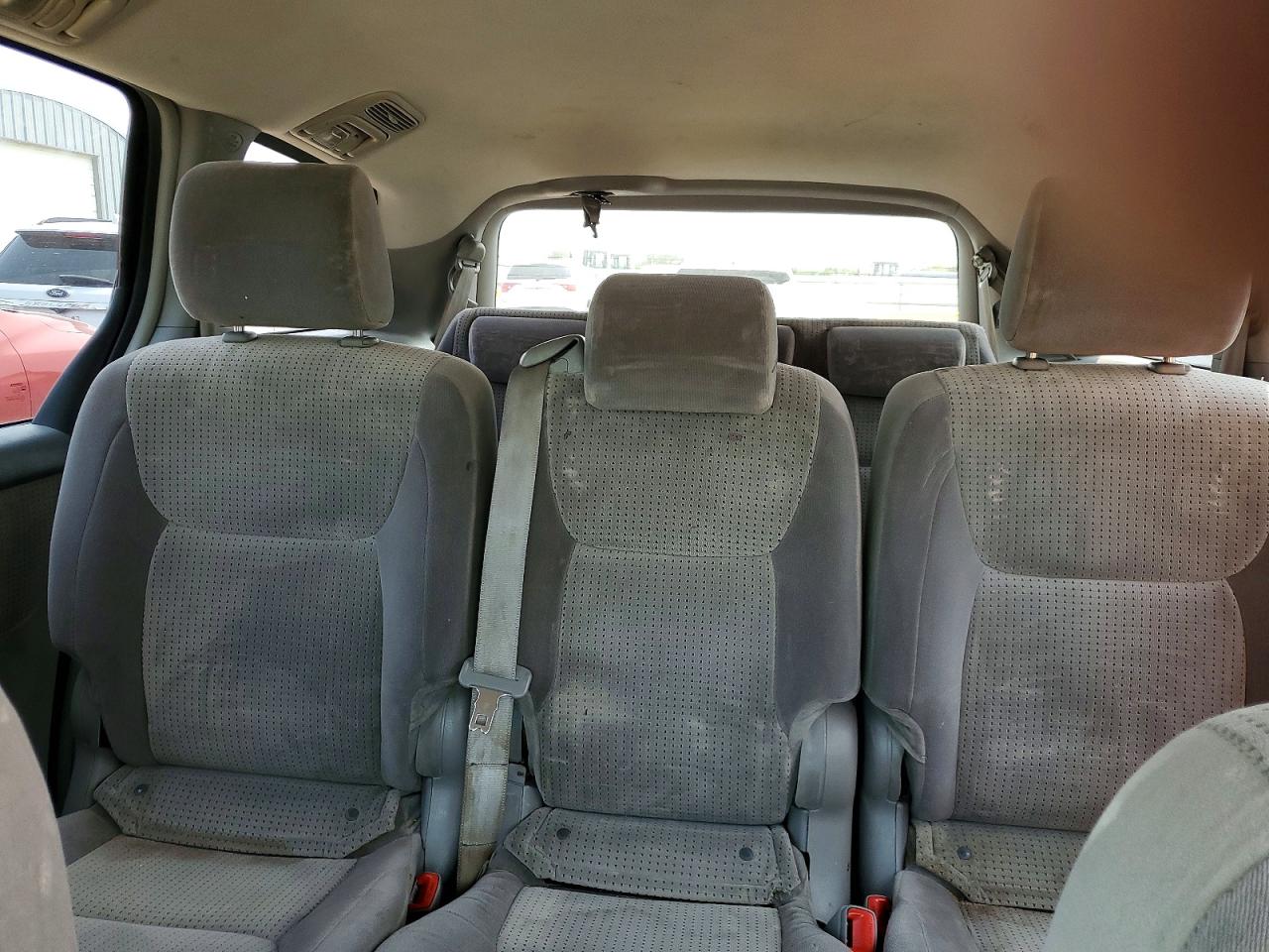 2007 Toyota Sienna Le 8-passenger Silver vin: 5TDZK23C97S020628