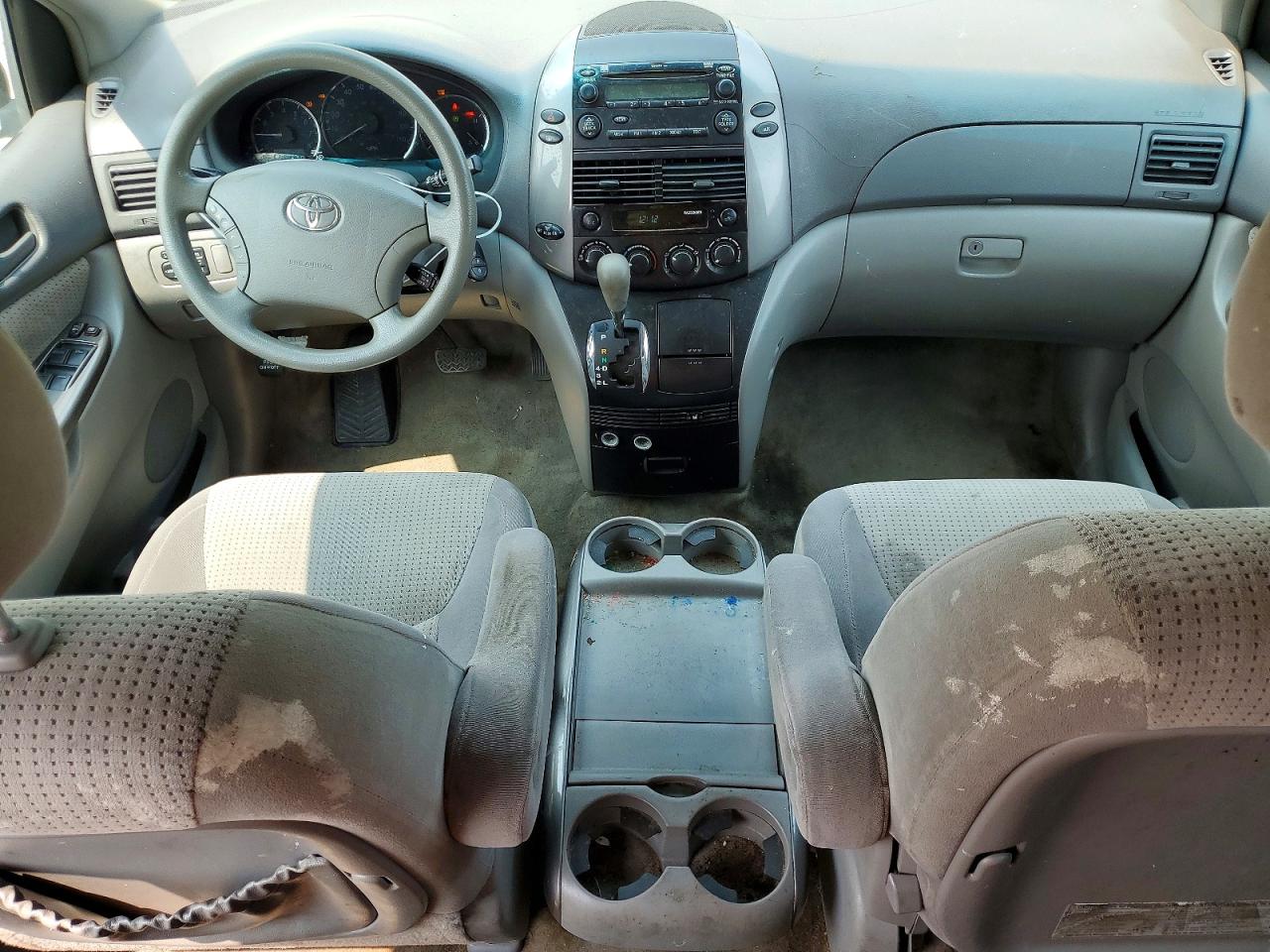 2007 Toyota Sienna Le 8-passenger Silver vin: 5TDZK23C97S020628