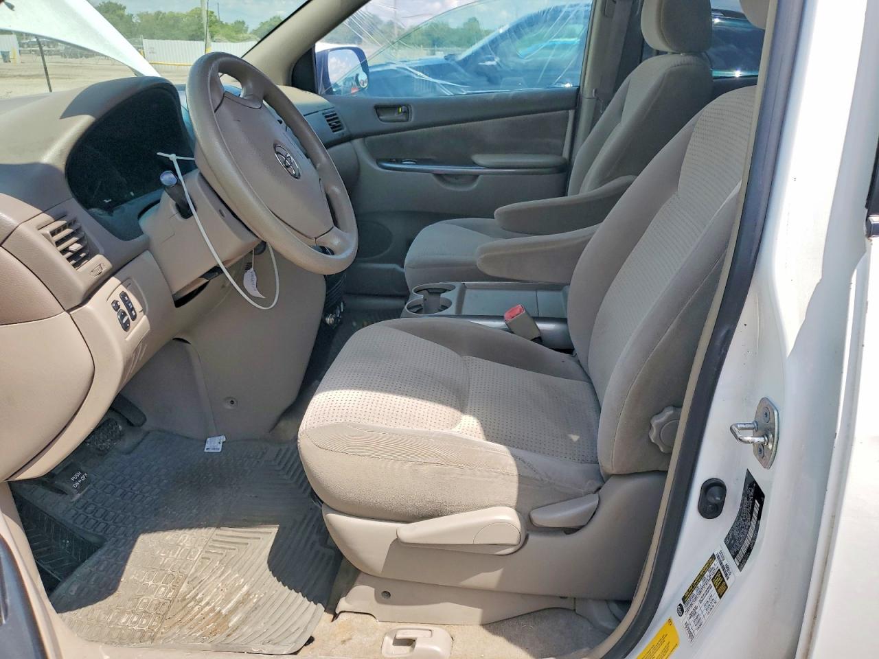 2007 Toyota Sienna Le 8-passenger Белый vin: 5TDZK23C97S023030