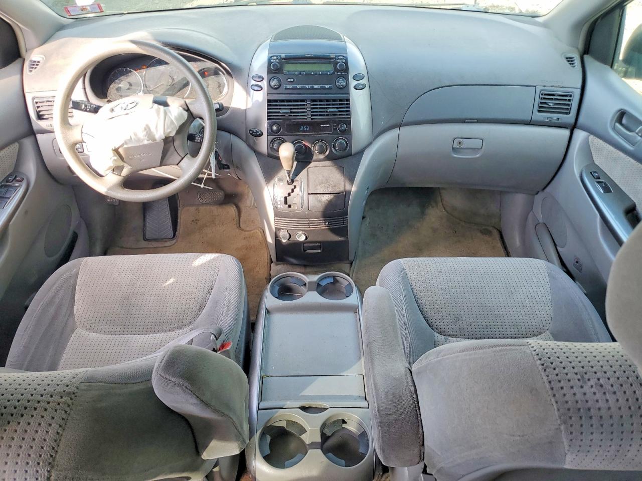2007 Toyota Sienna Le 8-passenger Silver vin: 5TDZK23C97S044282