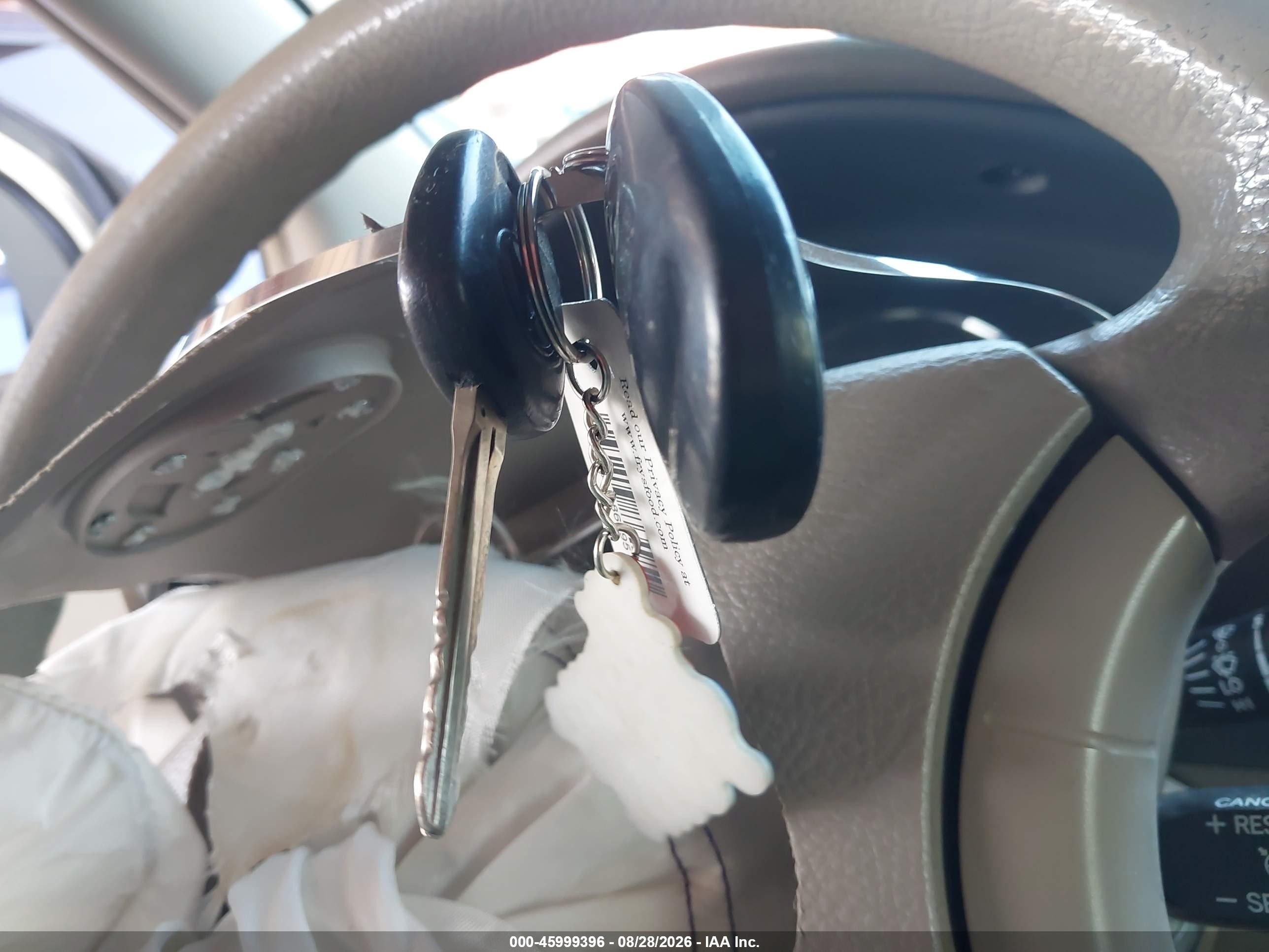 2007 Toyota Sienna Le White vin: 5TDZK23C97S052043
