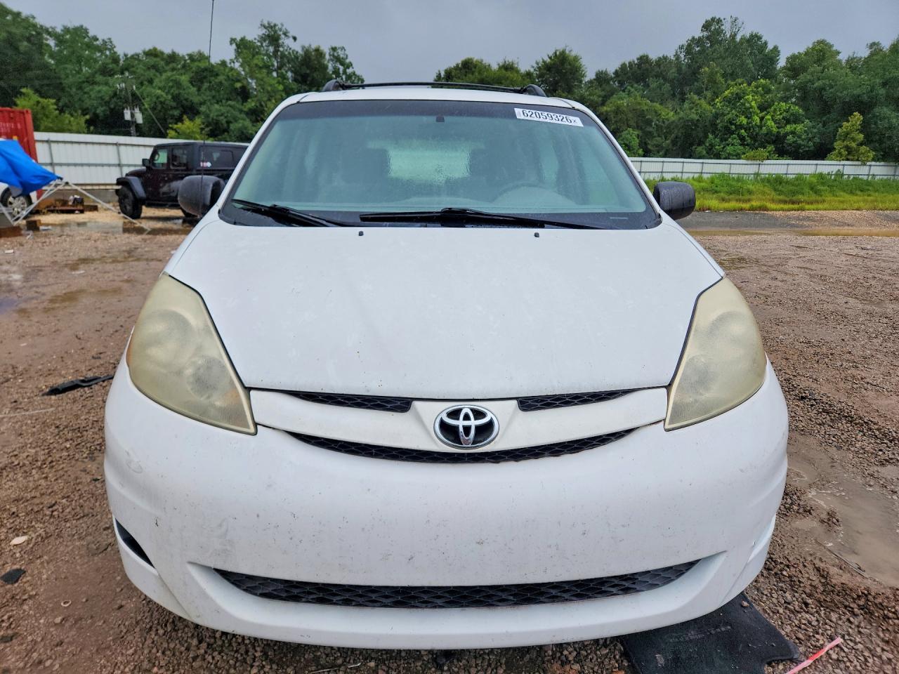 2007 Toyota Sienna Ce 7-passenger White vin: 5TDZK23C97S064743