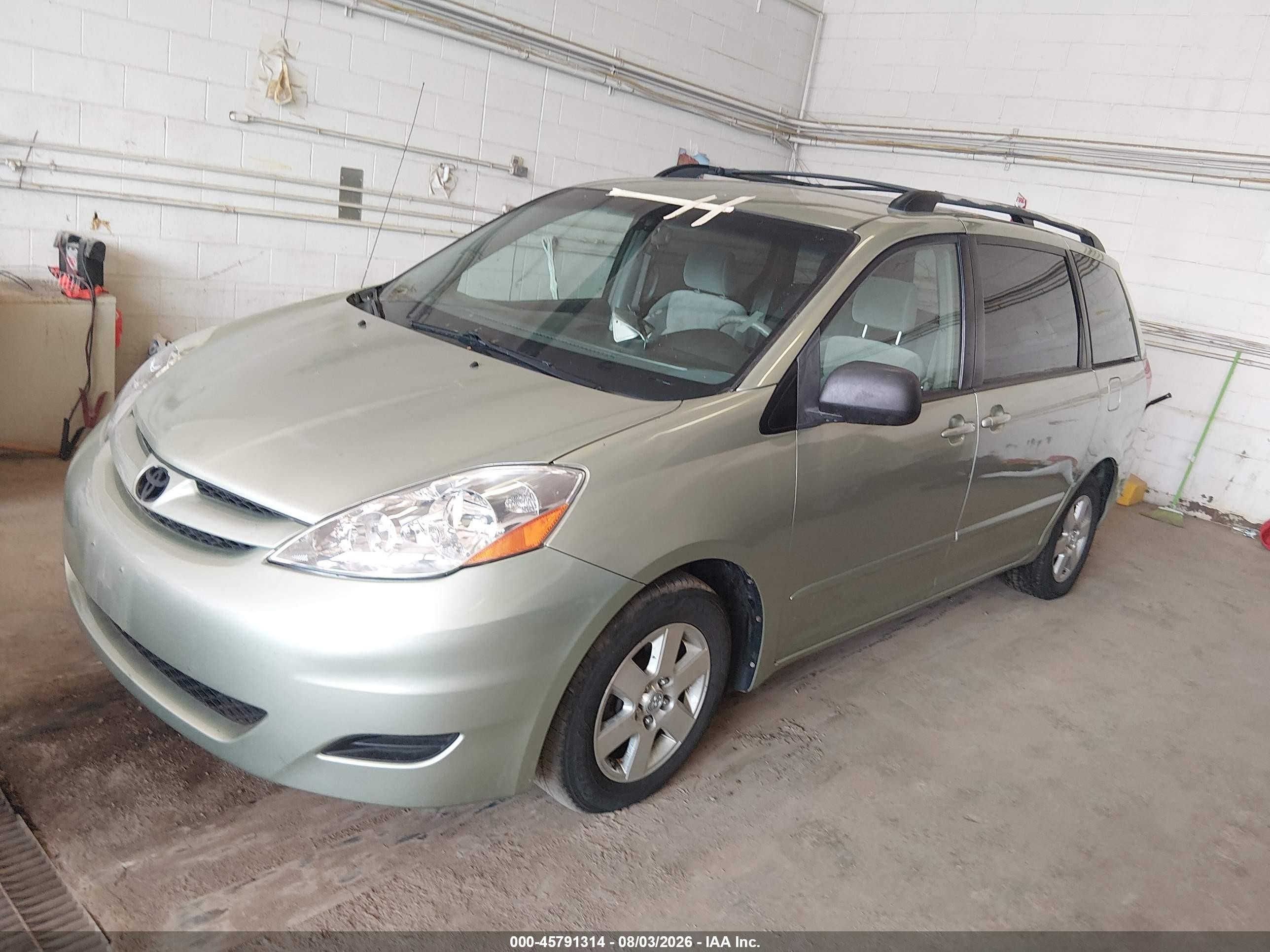 2007 Toyota Sienna Le Green vin: 5TDZK23C97S085477