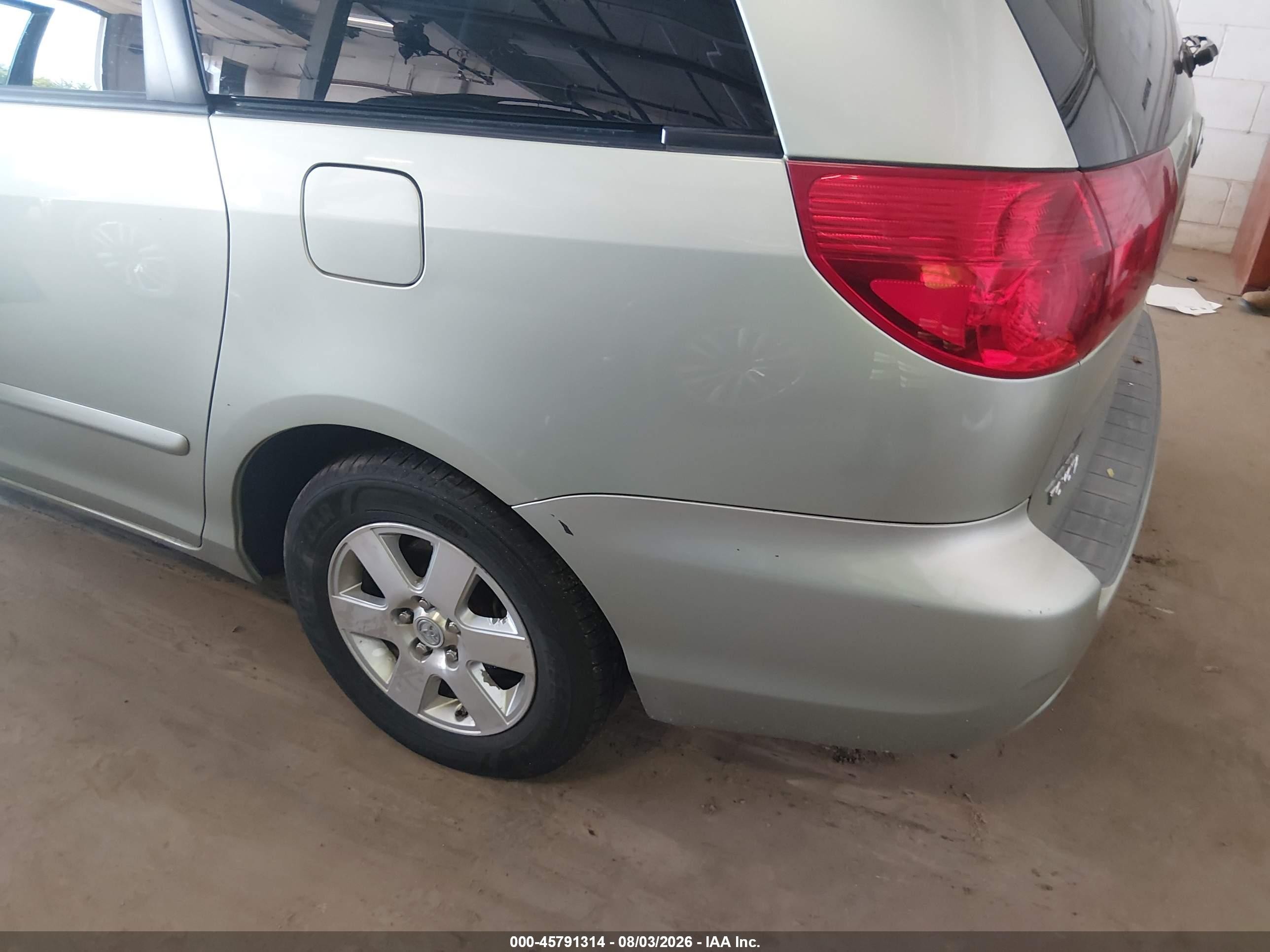 2007 Toyota Sienna Le Green vin: 5TDZK23C97S085477