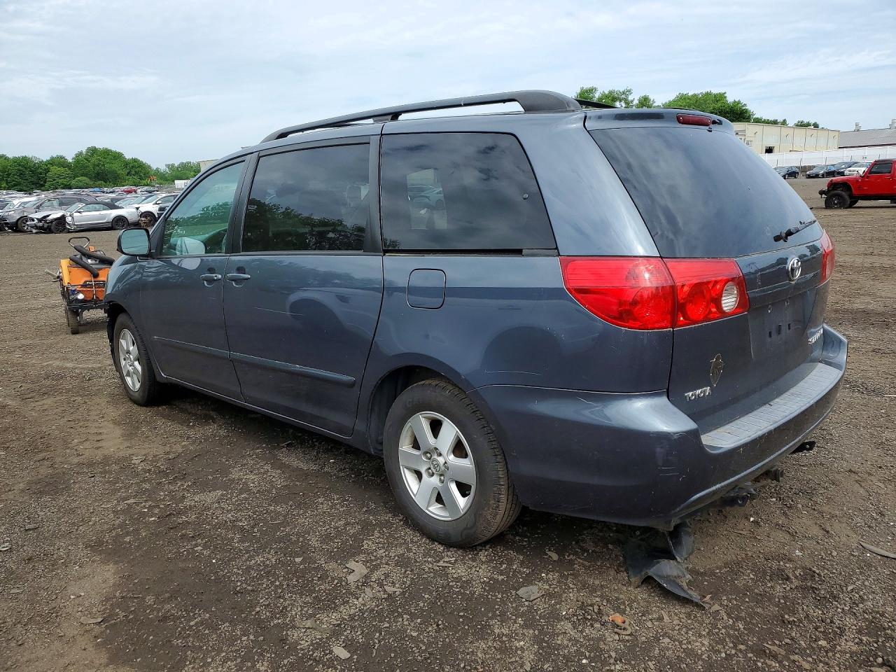 2007 Toyota Sienna Le 7-passenger Blue vin: 5TDZK23C97S087259