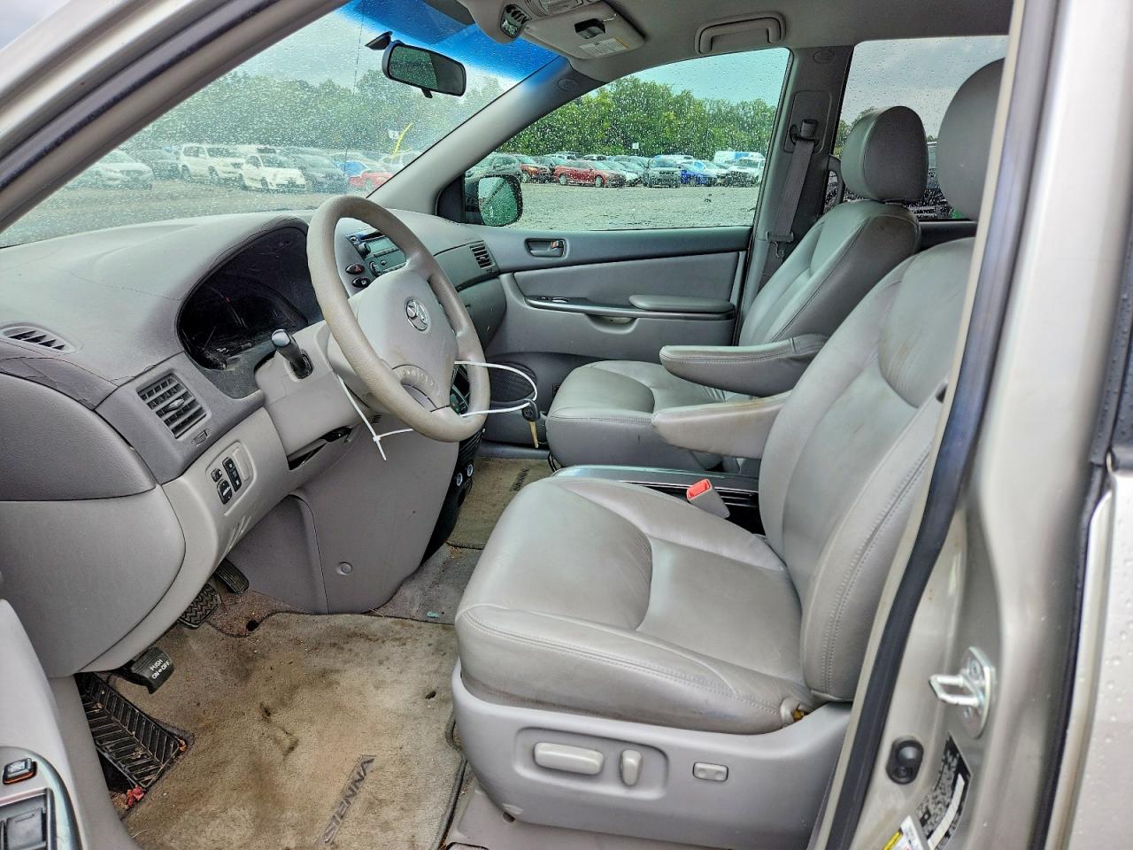 2007 Toyota Sienna Le 7-passenger Cream vin: 5TDZK23C97S088315