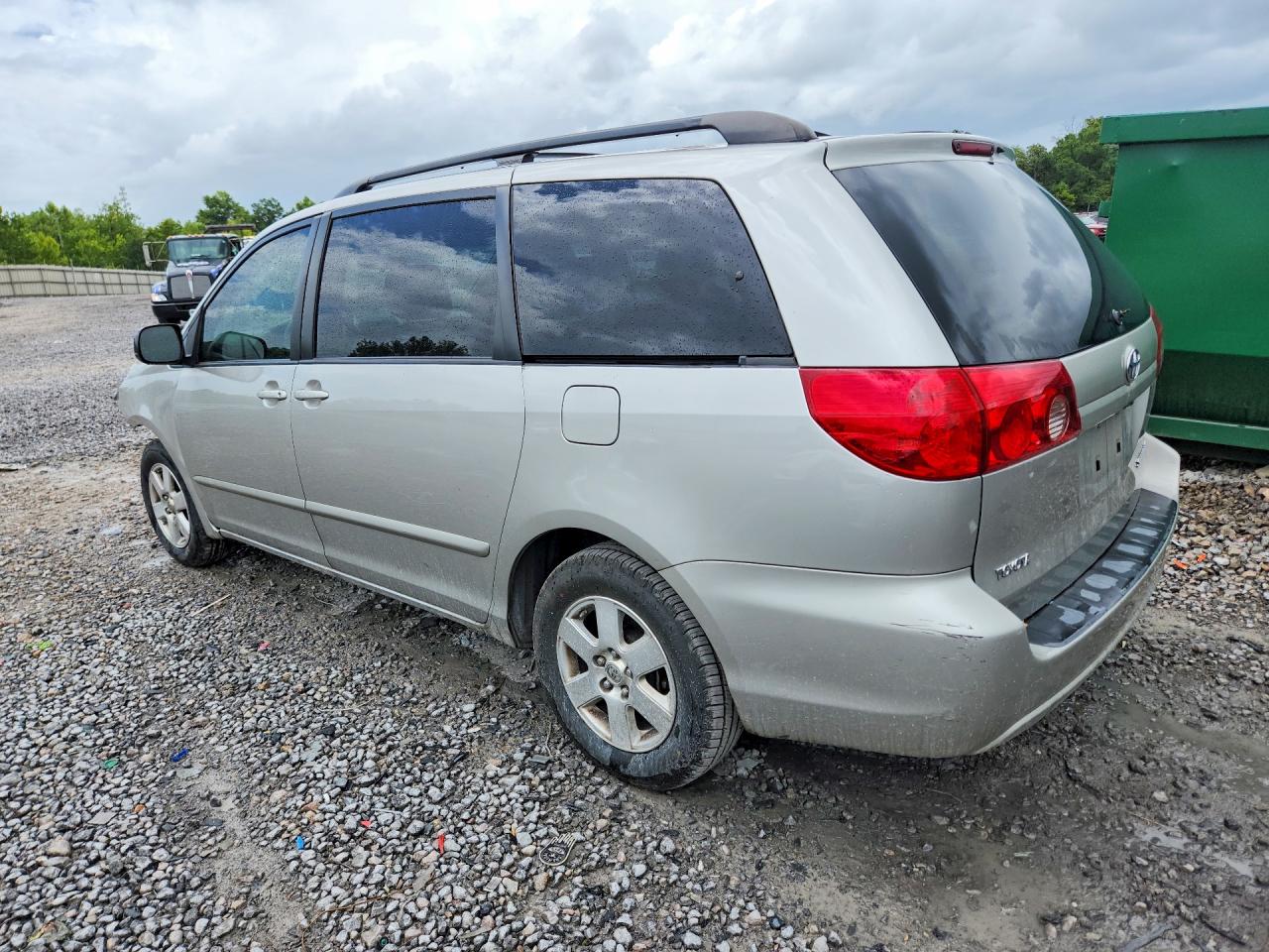 2007 Toyota Sienna Le 7-passenger Cream vin: 5TDZK23C97S088315