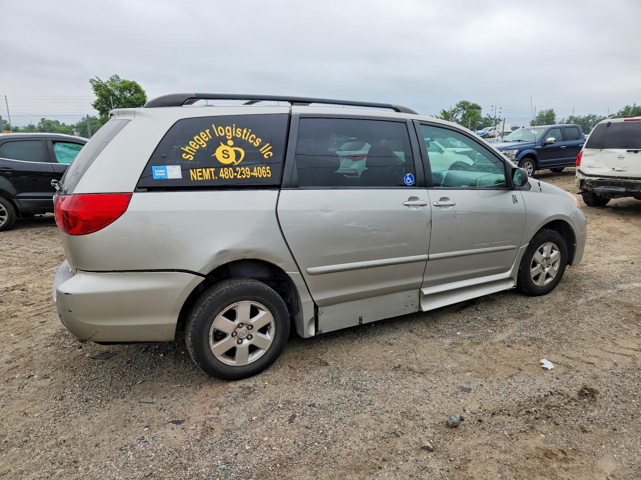 2008 Toyota Sienna Le 8-passenger Gray vin: 5TDZK23C98S099655
