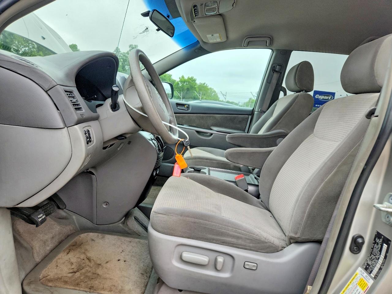 2008 Toyota Sienna Le 8-passenger Gray vin: 5TDZK23C98S099655