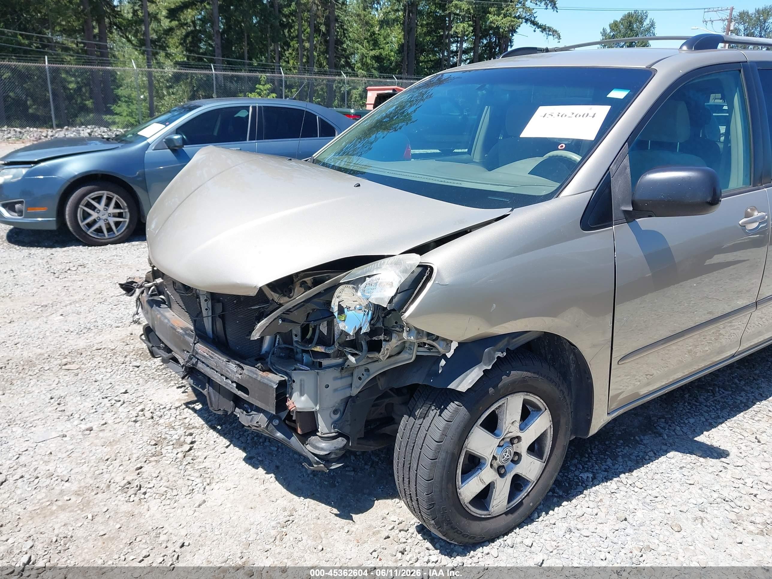 2008 Toyota Sienna Le Gold vin: 5TDZK23C98S109892