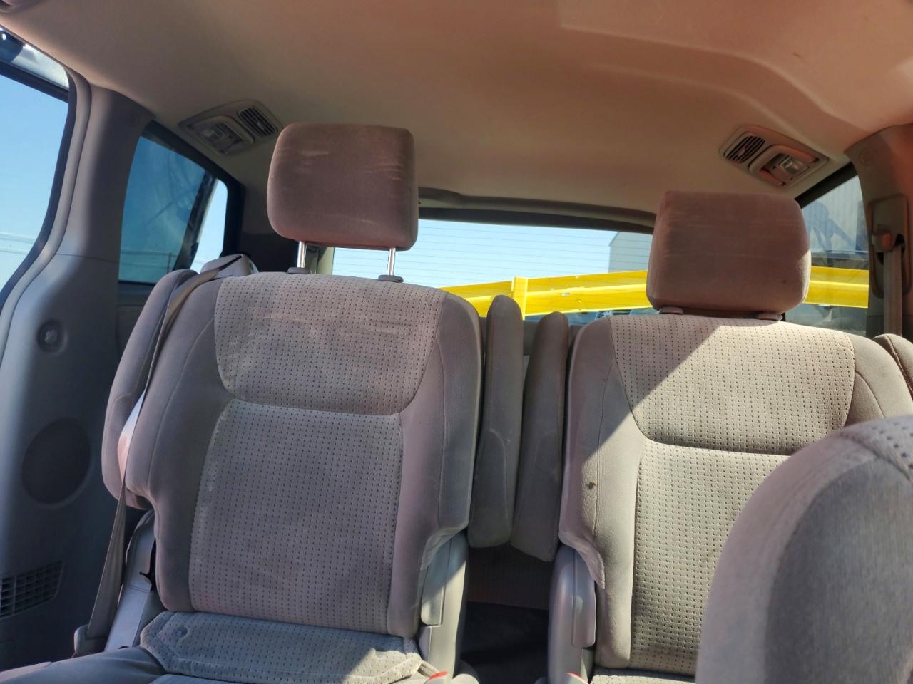 2008 Toyota Sienna Le 7-passenger Blue vin: 5TDZK23C98S116602